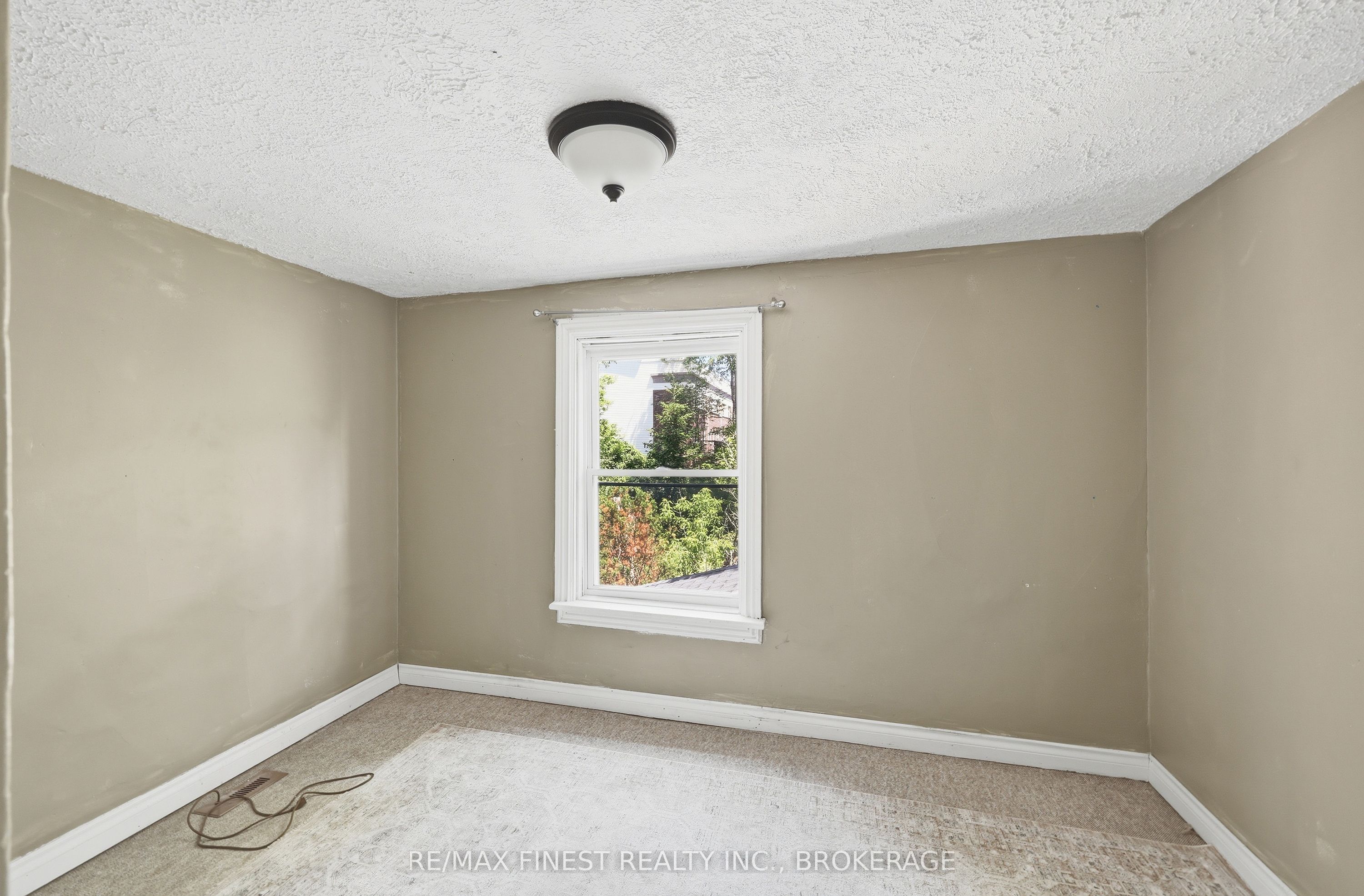 445 Albert Street Property Photo 27