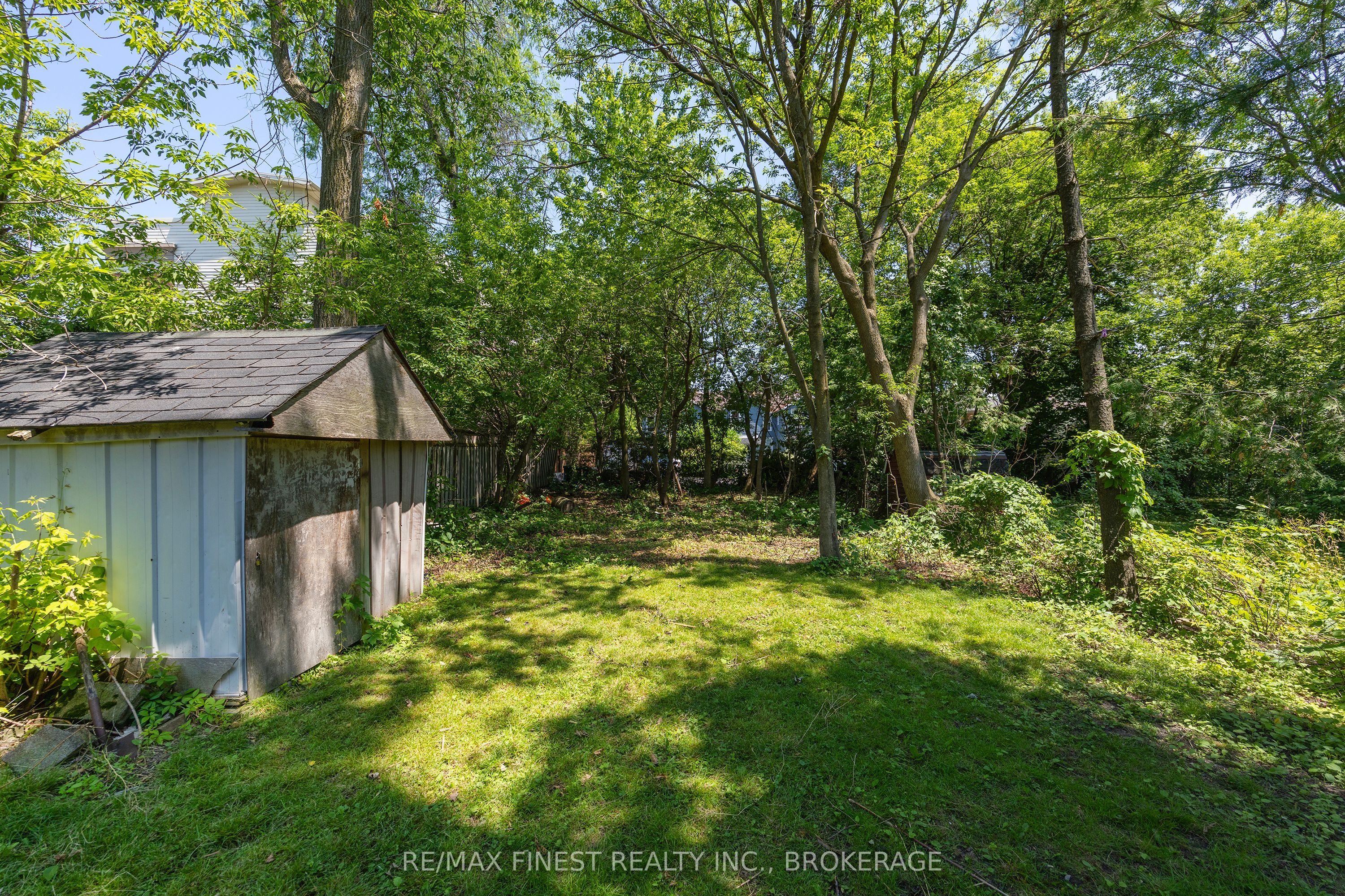 445 Albert Street Property Photo 42