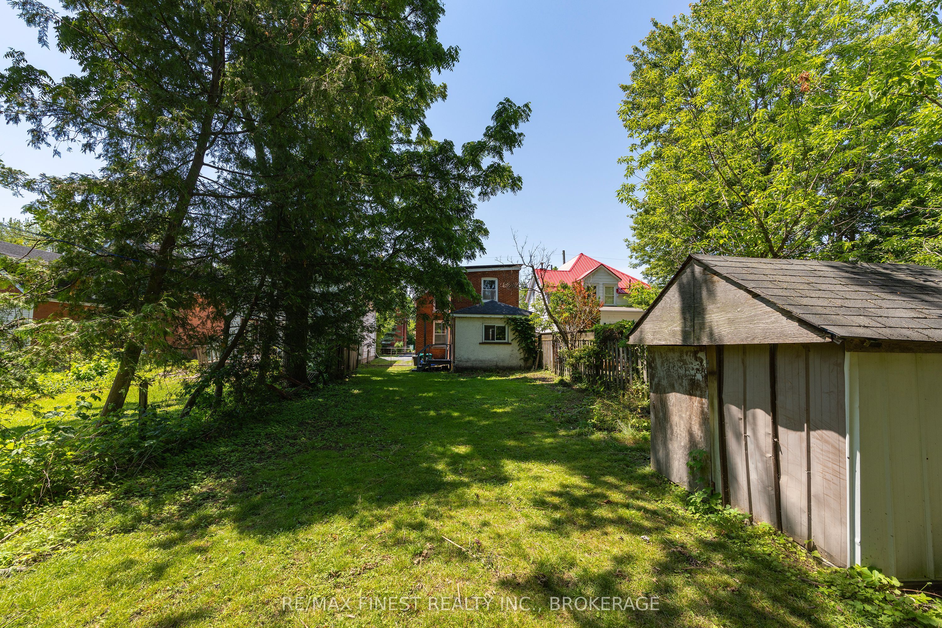 445 Albert Street Property Photo 45