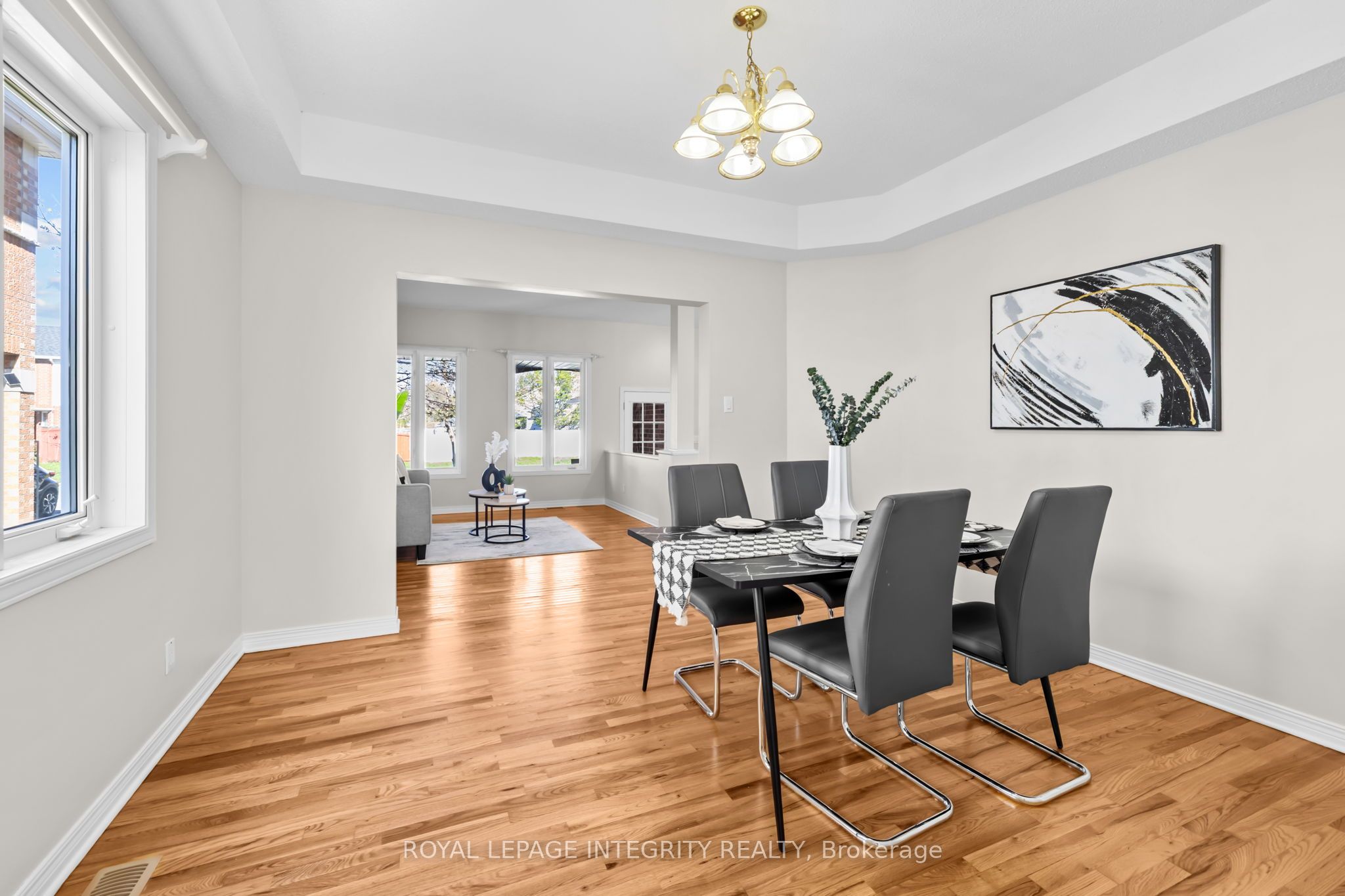 4 Tamarack Place N Property Photo 6