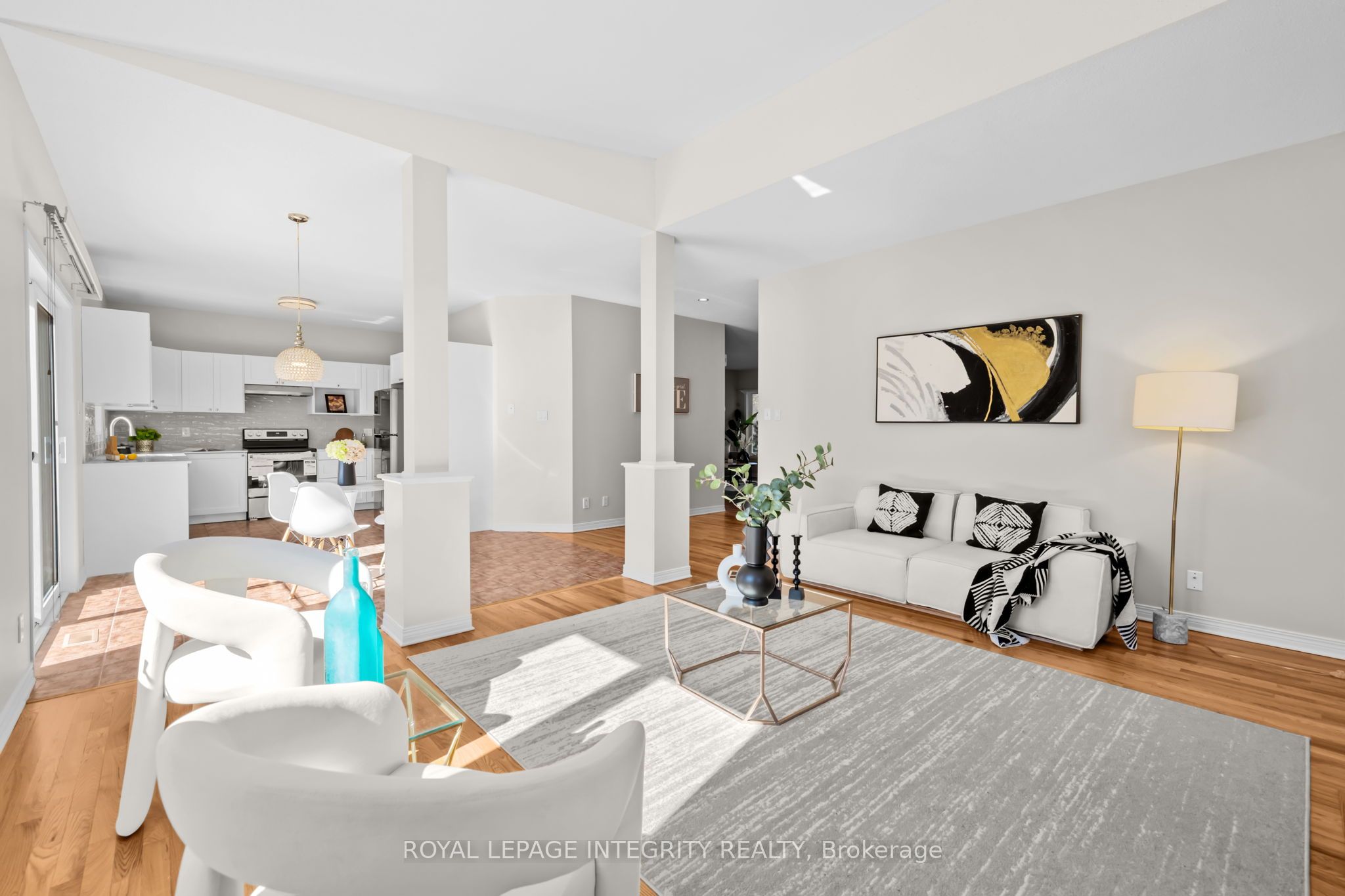 4 Tamarack Place N Property Photo 10