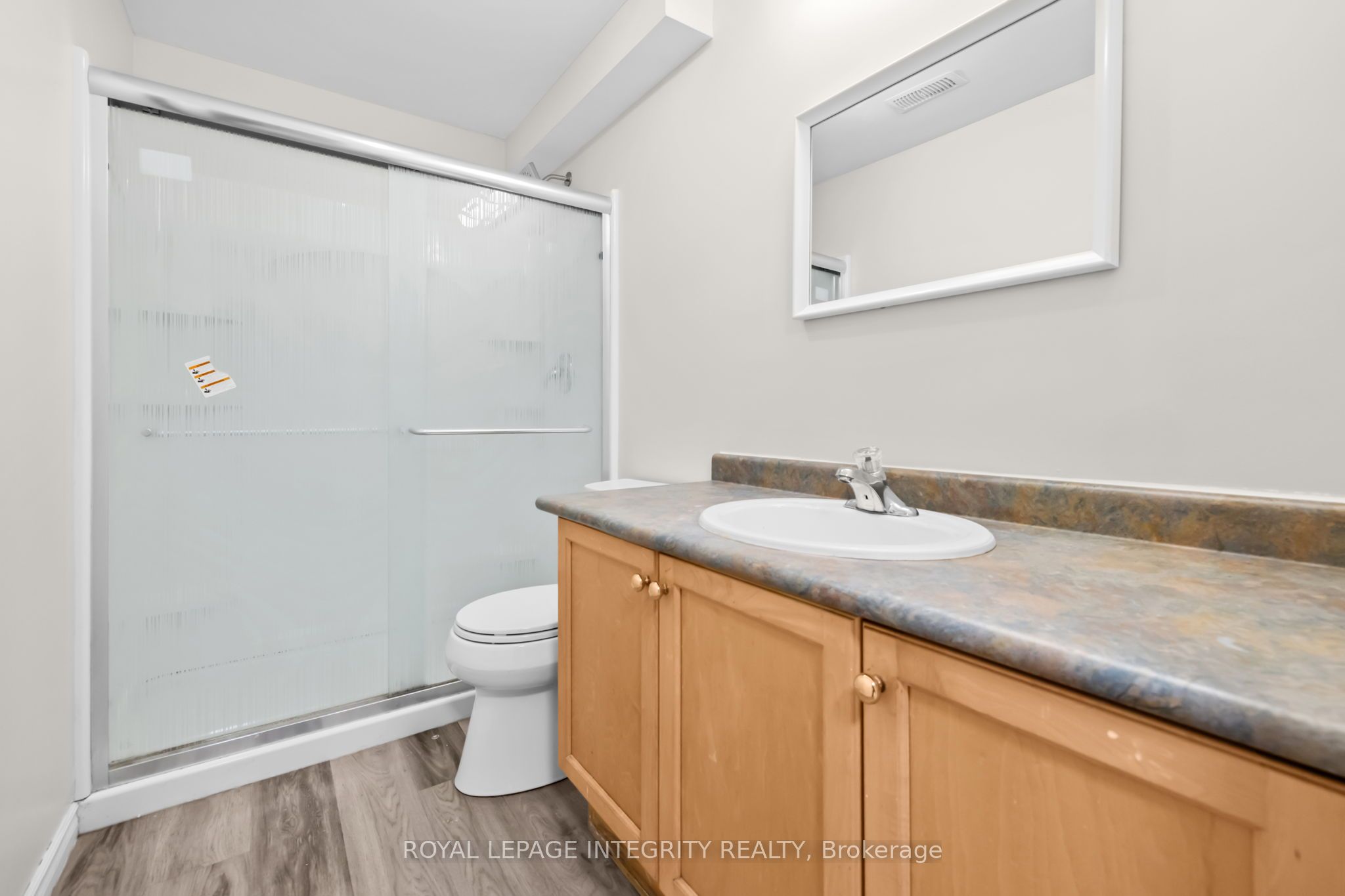 4 Tamarack Place N Property Photo 33