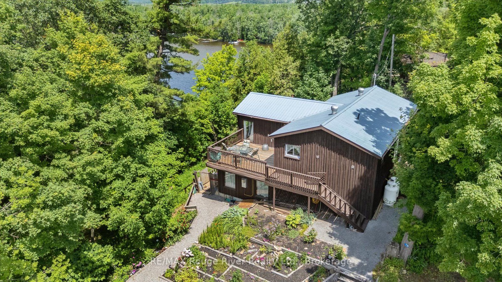 739 Marble Point Road Property Photo 1