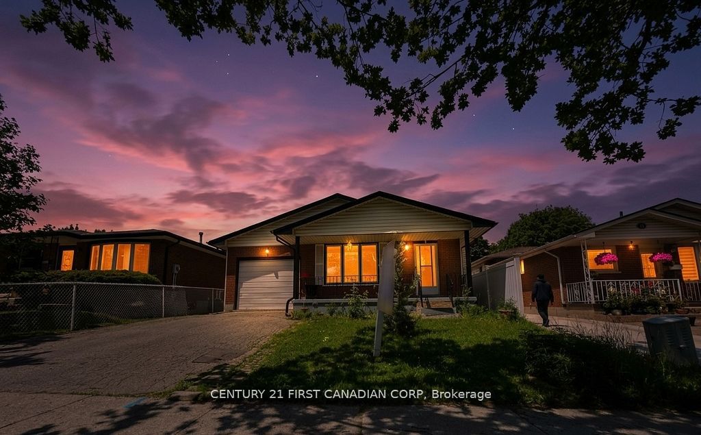 8 Poplar Crescent Property Photo 2