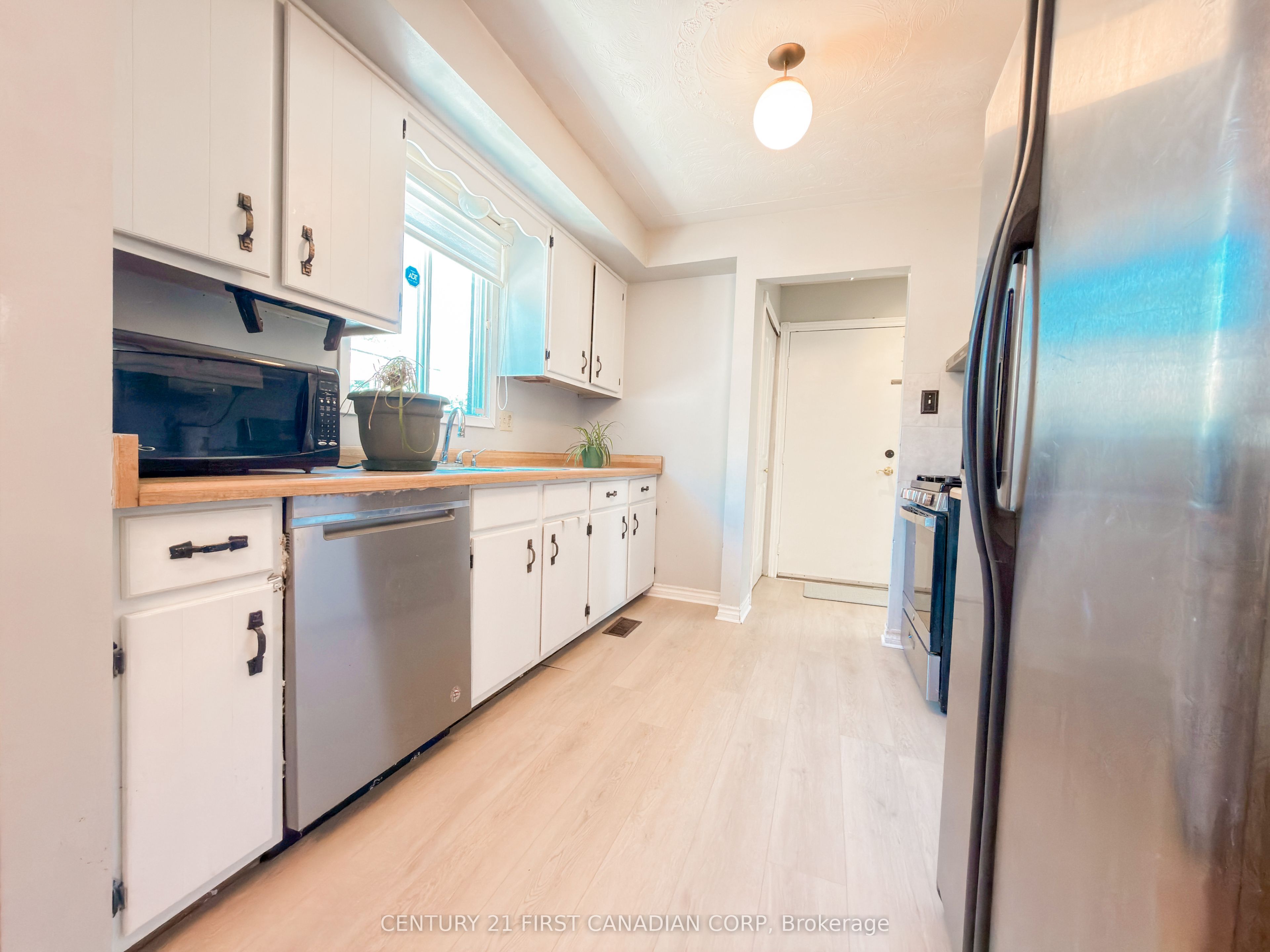 8 Poplar Crescent Property Photo 7