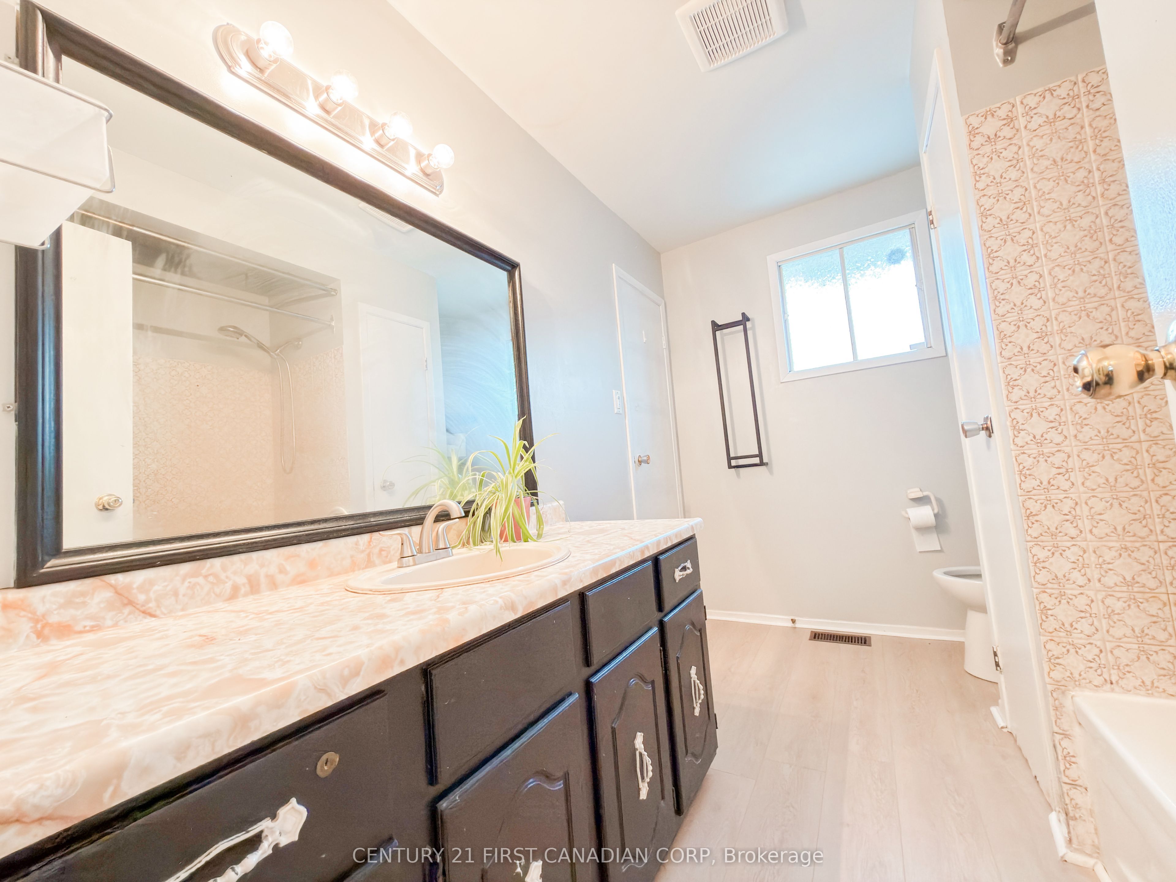 8 Poplar Crescent Property Photo 12