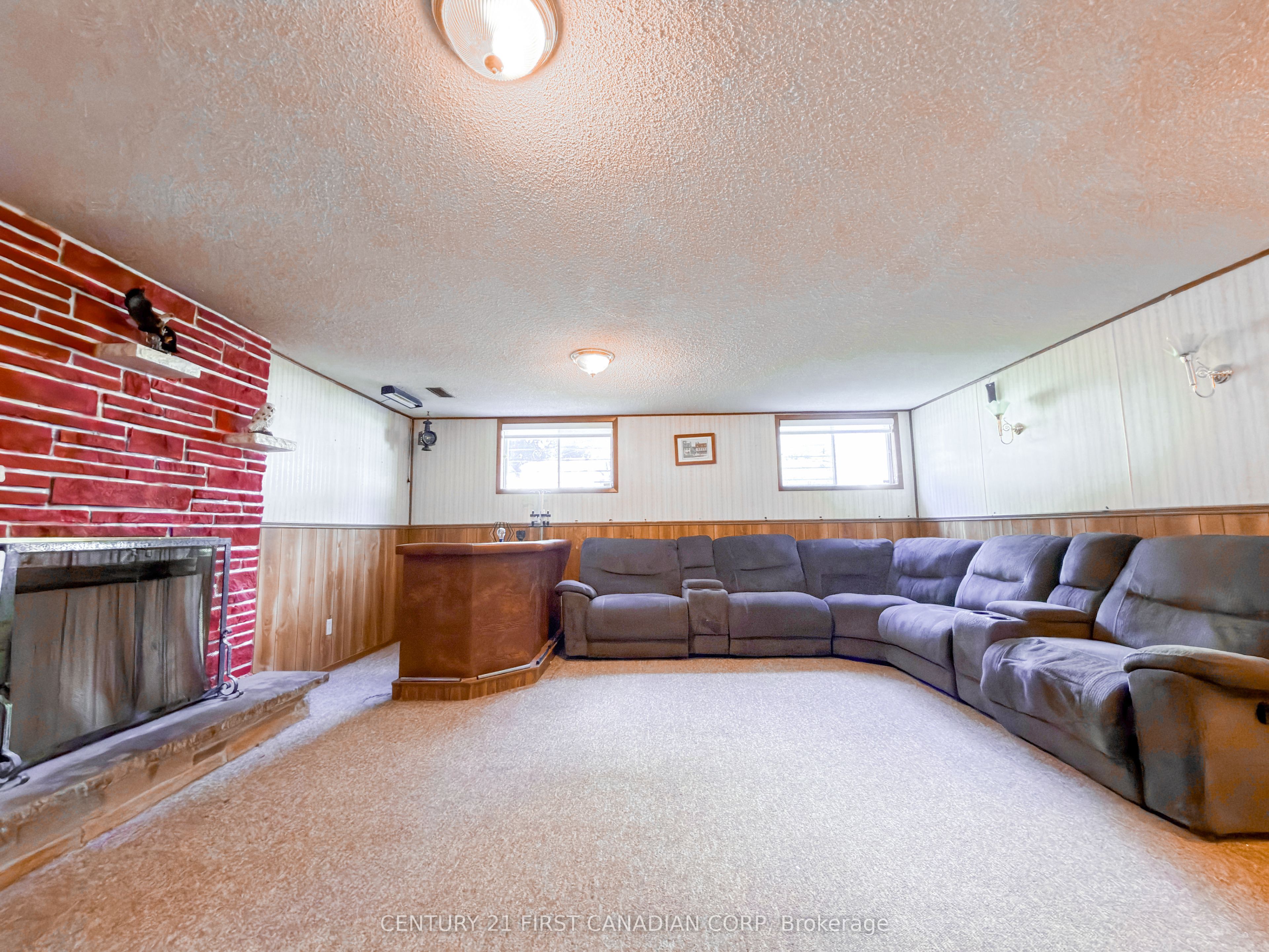 8 Poplar Crescent Property Photo 14