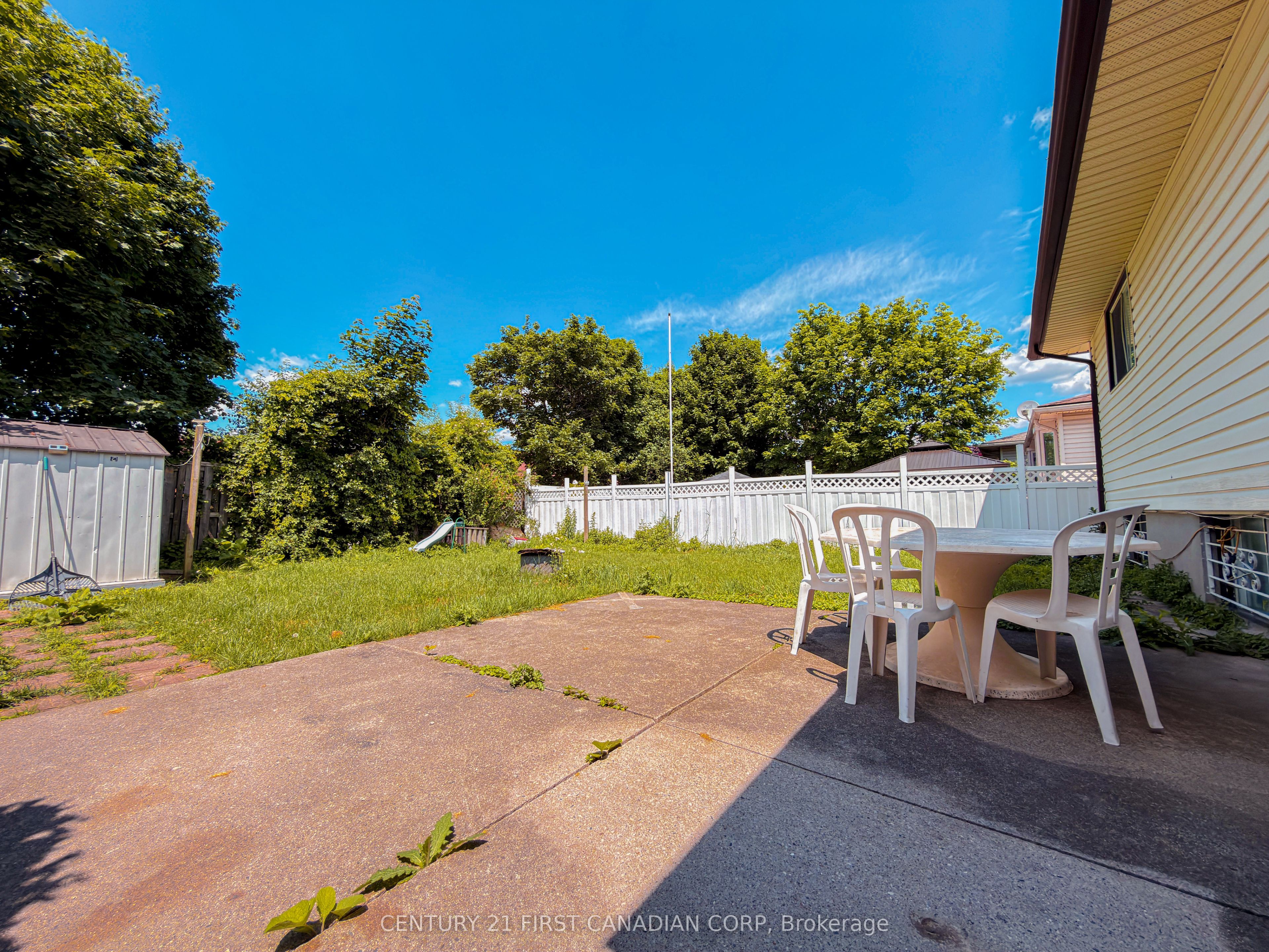 8 Poplar Crescent Property Photo 20