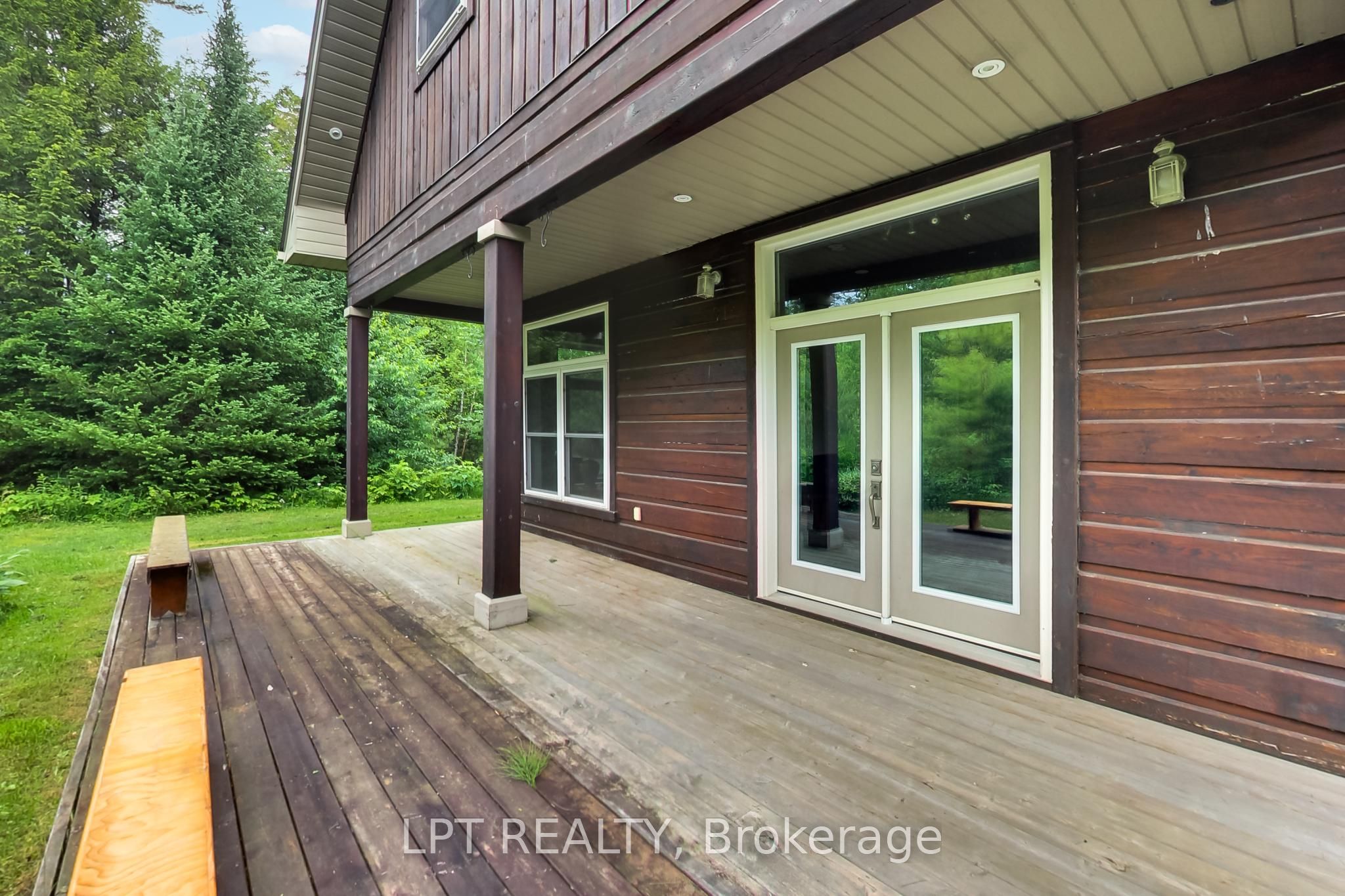 1039 Ben Lake Road E Property Photo 4