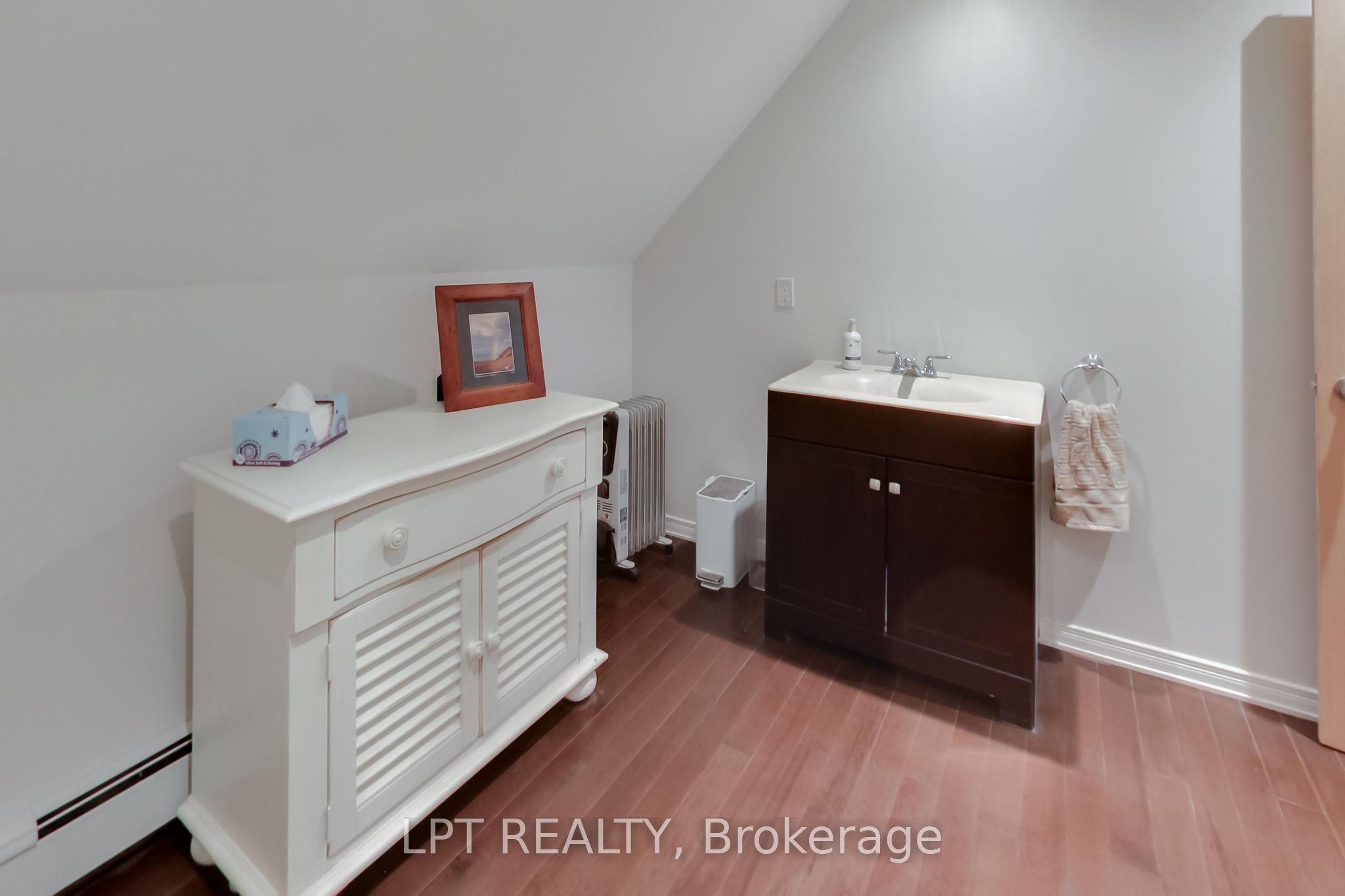 1039 Ben Lake Road E Property Photo 27