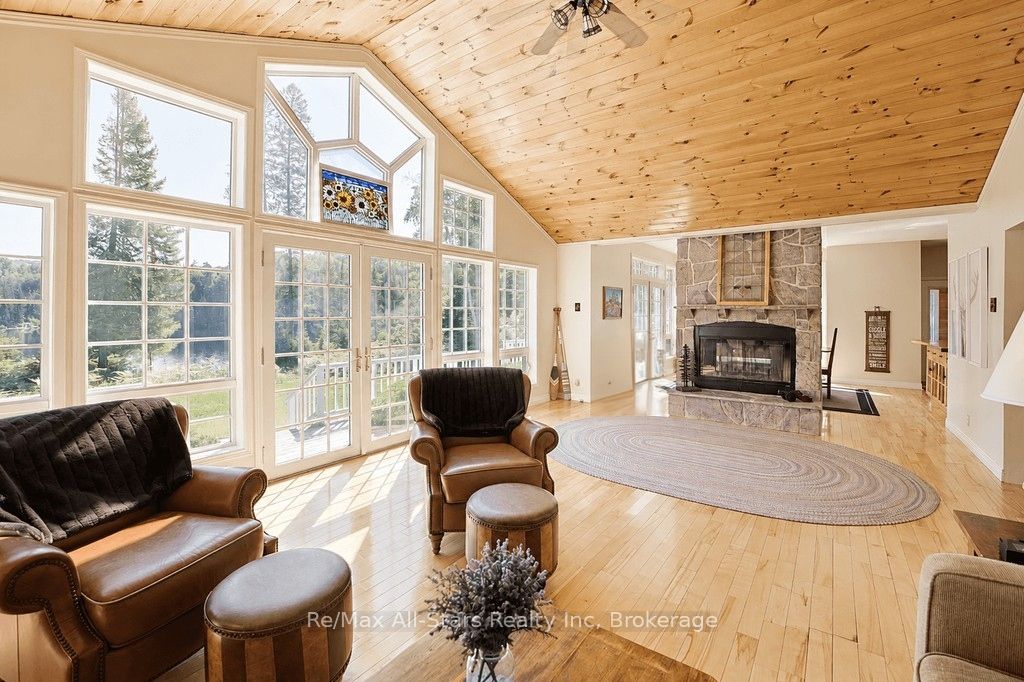 1883 Forest Lake Drive Property Photo 3