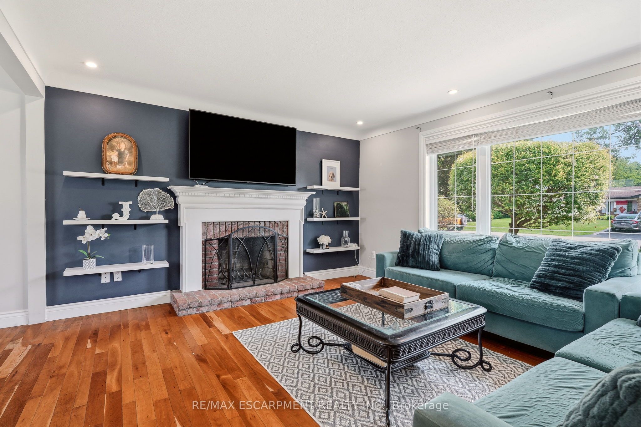 18 Fireside Drive Property Photo 8
