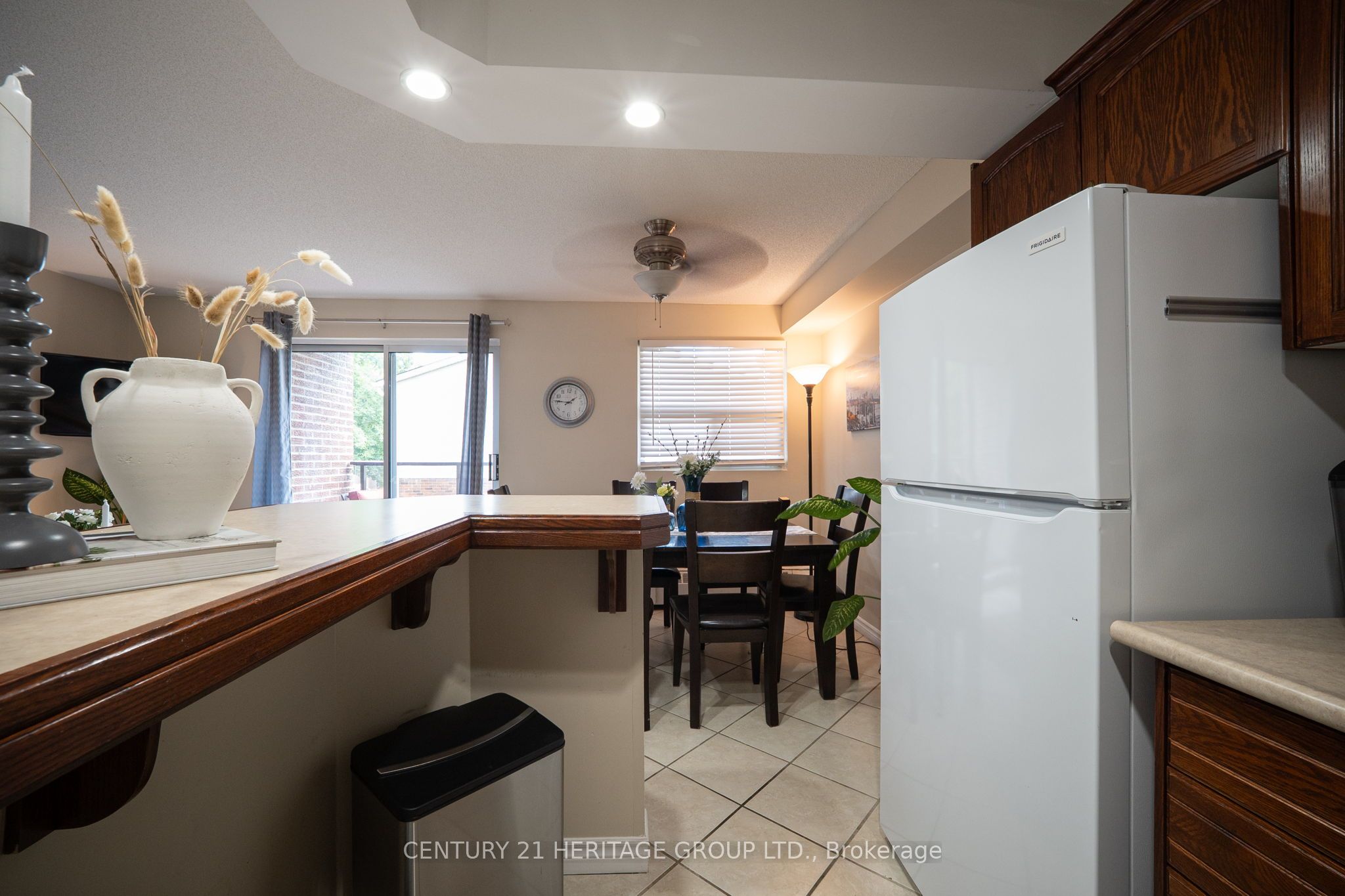 648 Grey Street 203 Property Photo 19