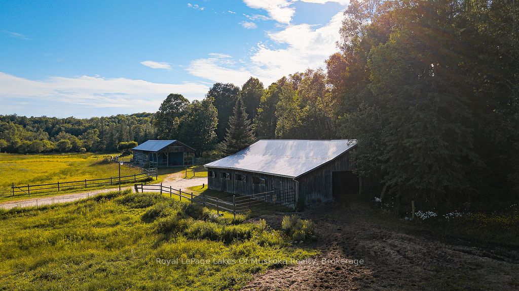 2245 Ahmic Lake Road Property Photo 36