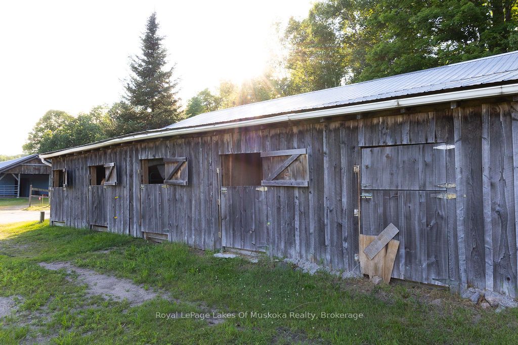2245 Ahmic Lake Road Property Photo 39