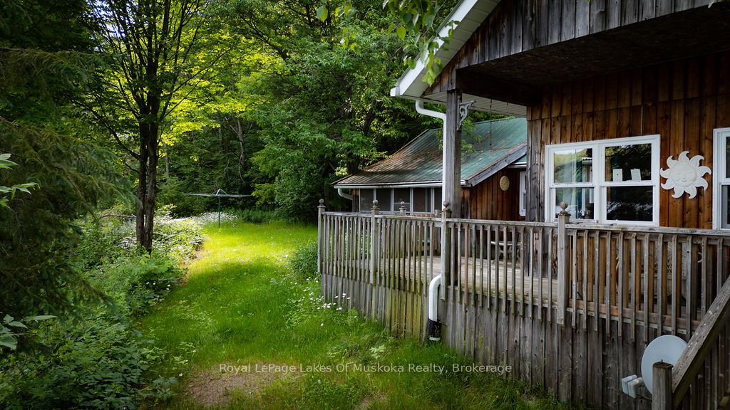 2245 Ahmic Lake Road Property Photo 42