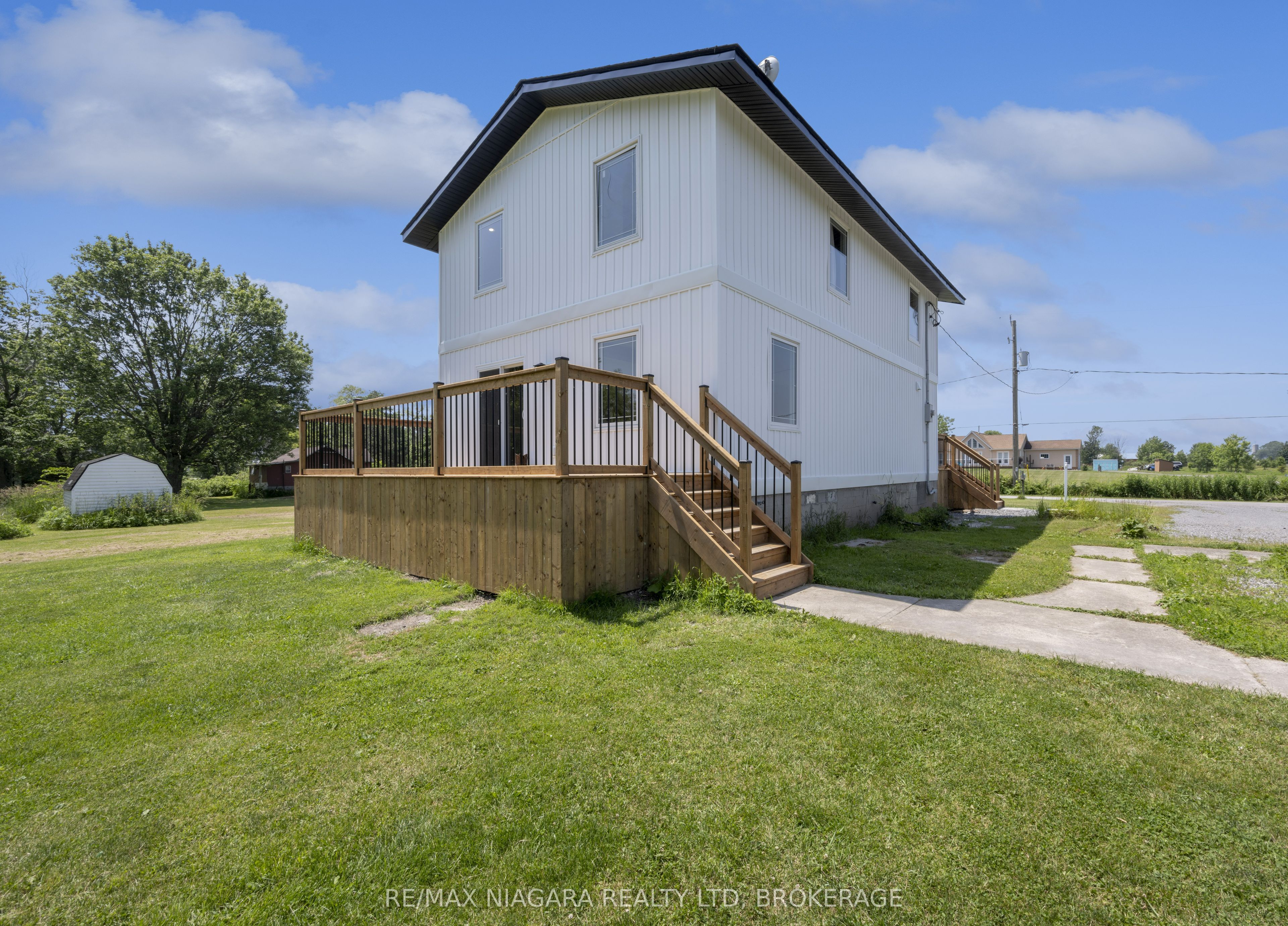 11809 Sideroad 18 Property Photo 32