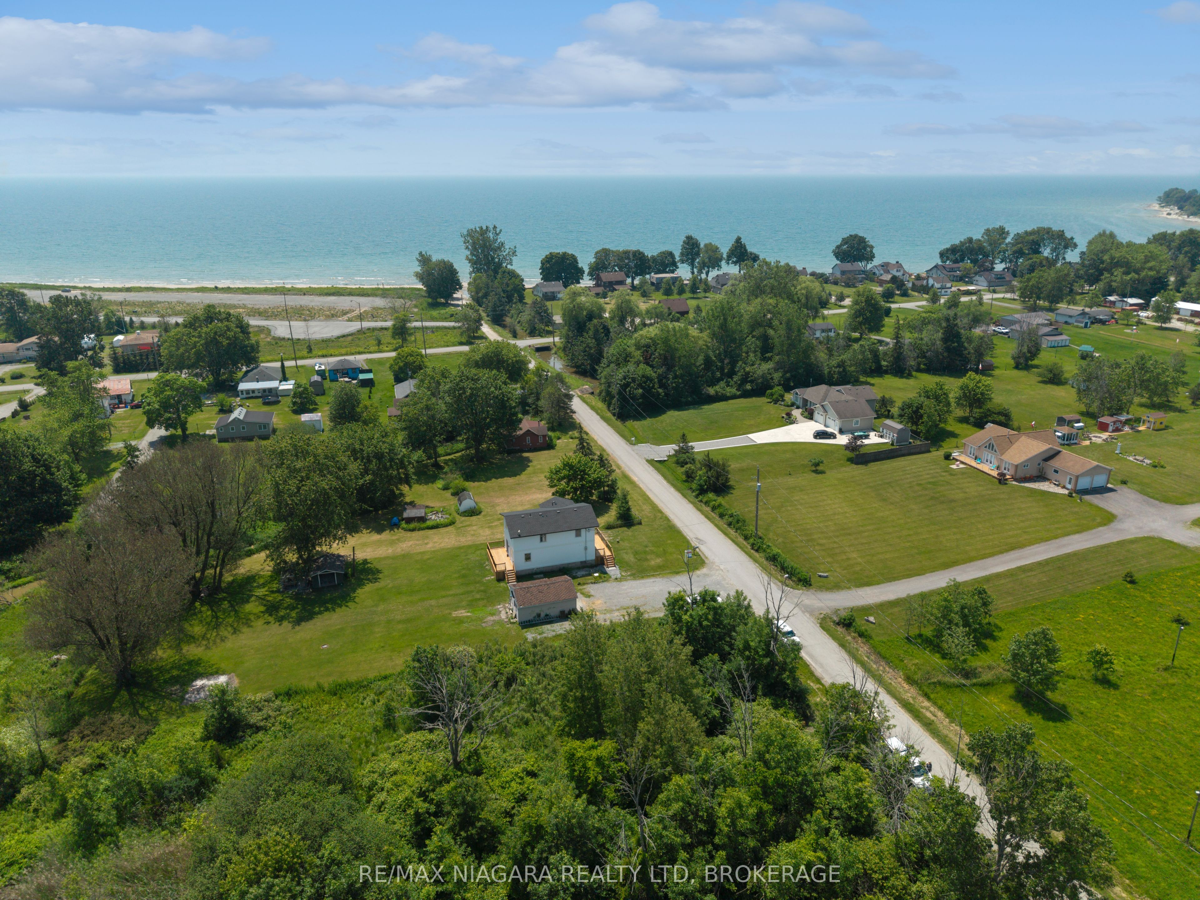 11809 Sideroad 18 Property Photo 35