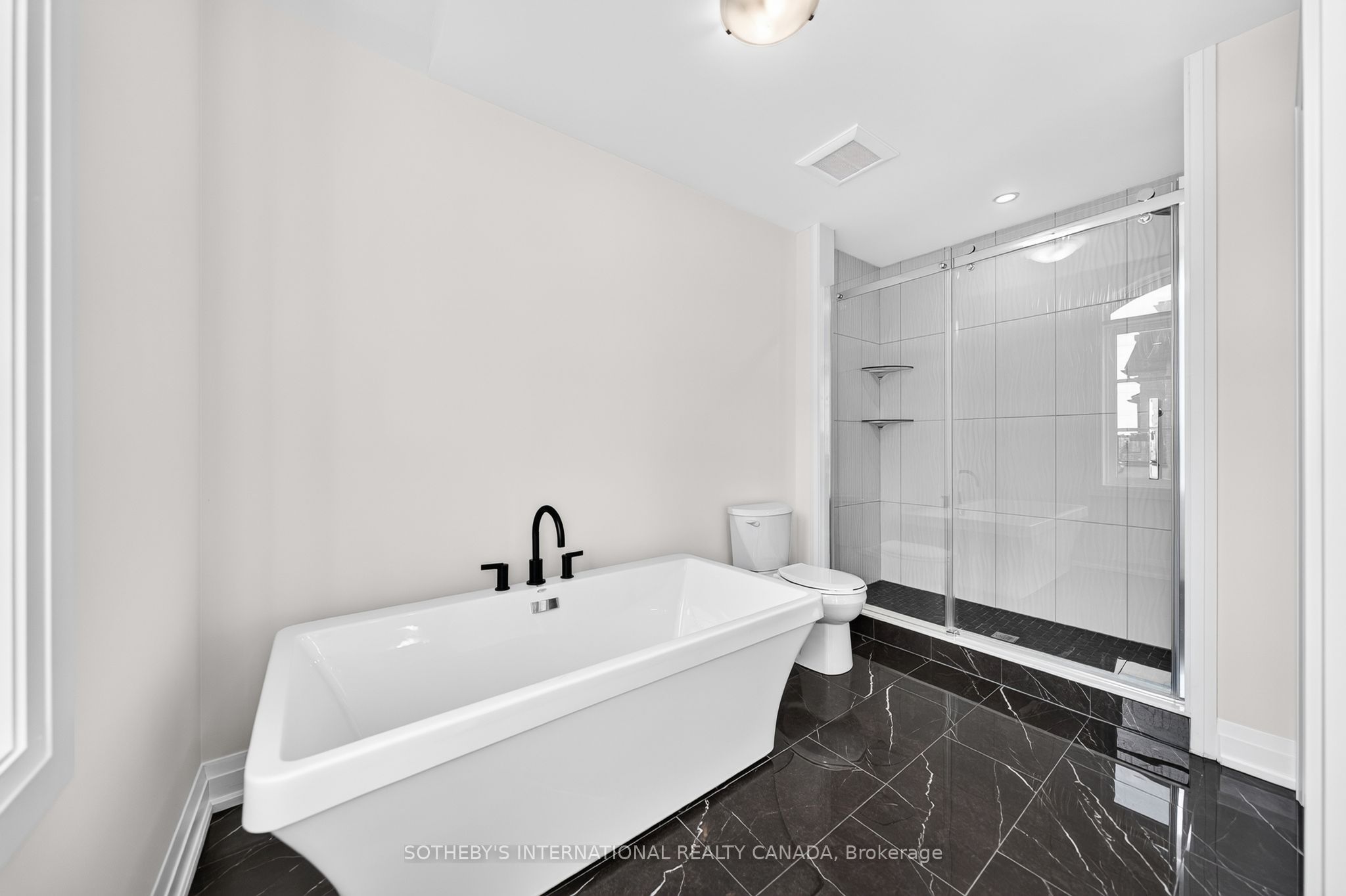675 Victoria Road N 14 Property Photo 17