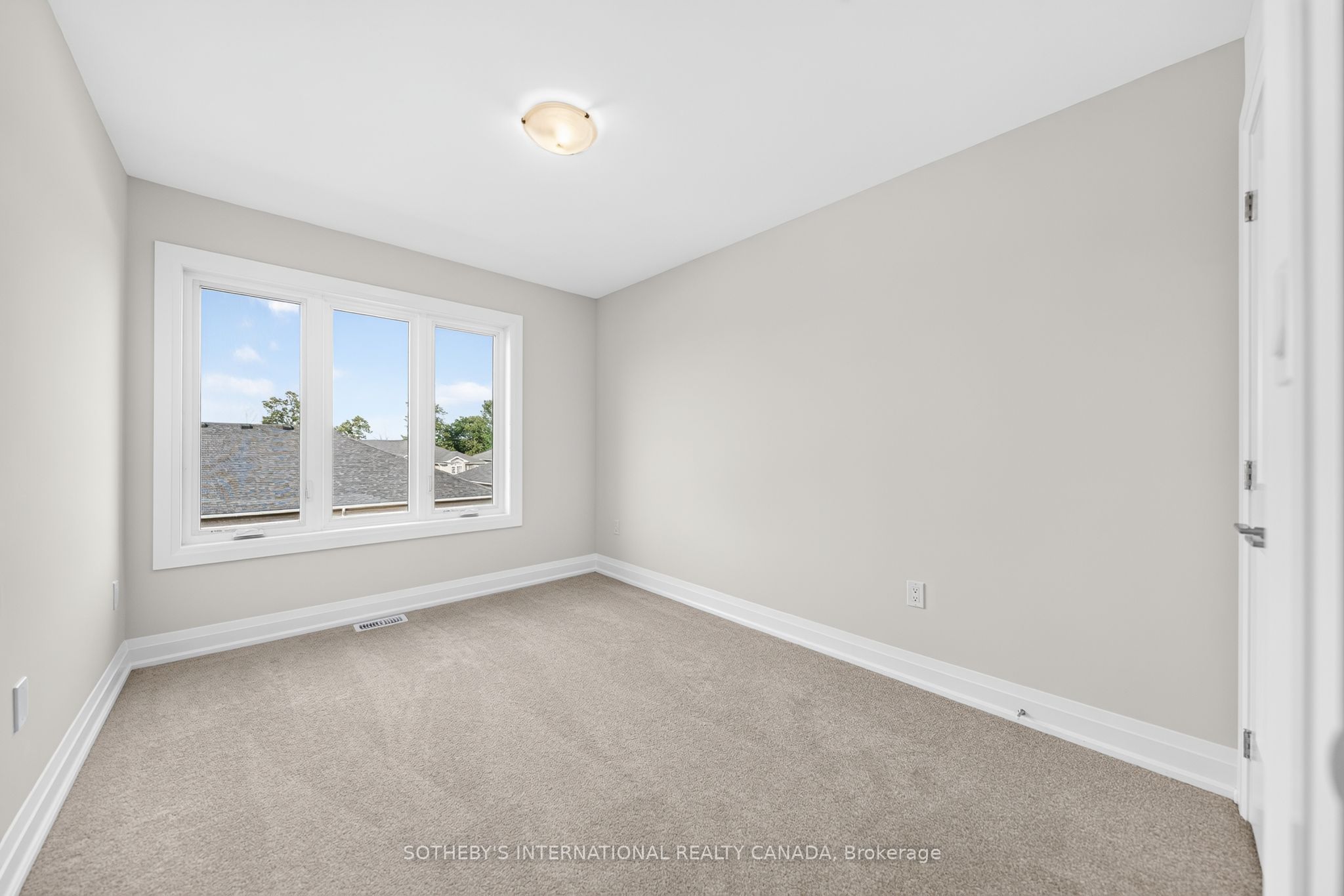 675 Victoria Road N 14 Property Photo 18