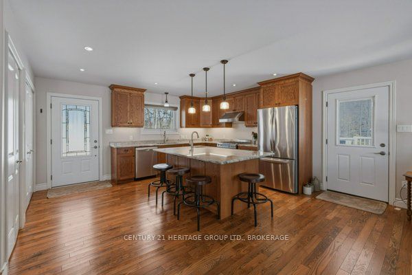 2097 Hambly Lane Property Photo 6