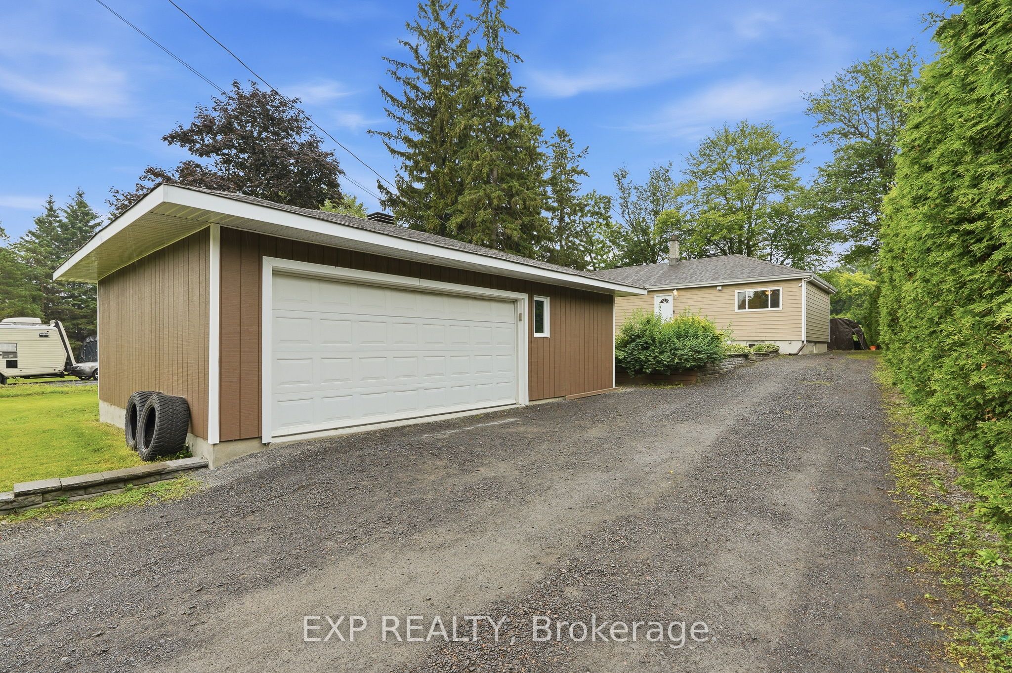 1876 Division Street Property Photo 2