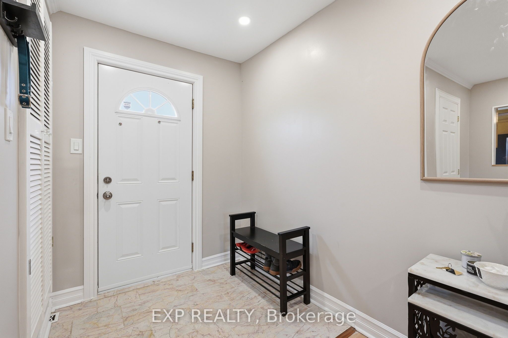 1876 Division Street Property Photo 3