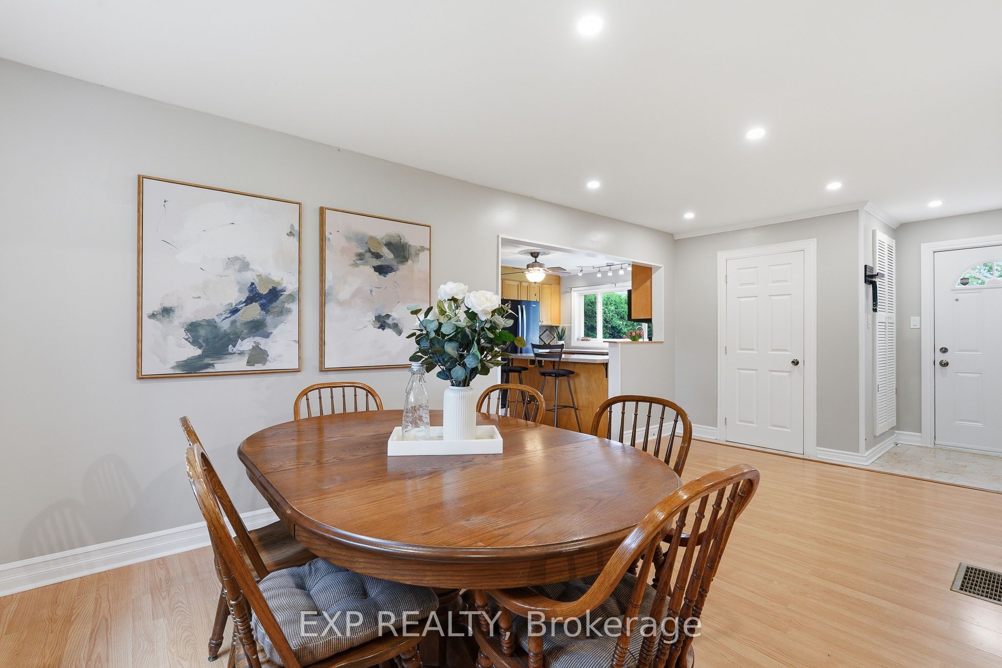 1876 Division Street Property Photo 6