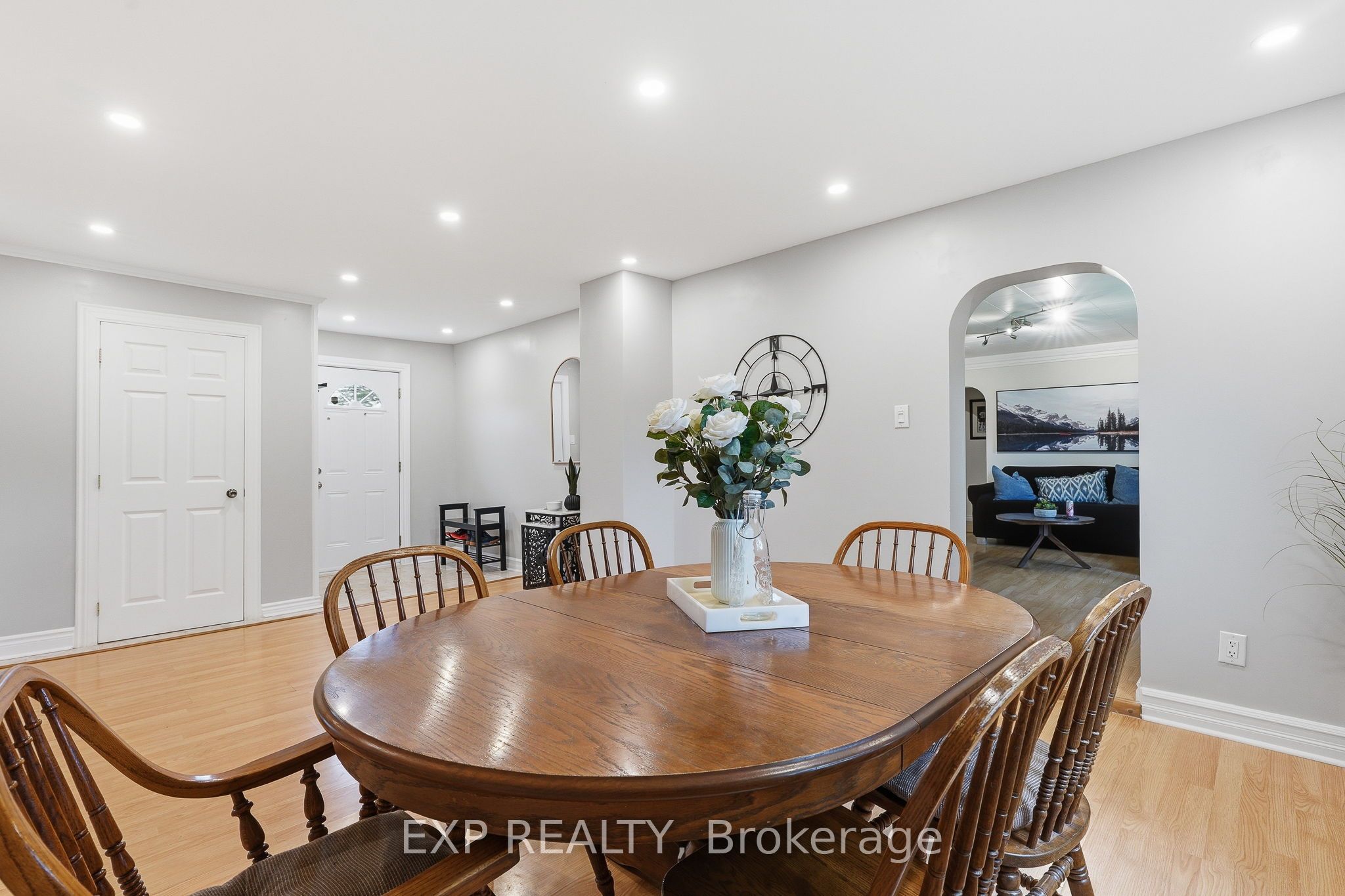 1876 Division Street Property Photo 7