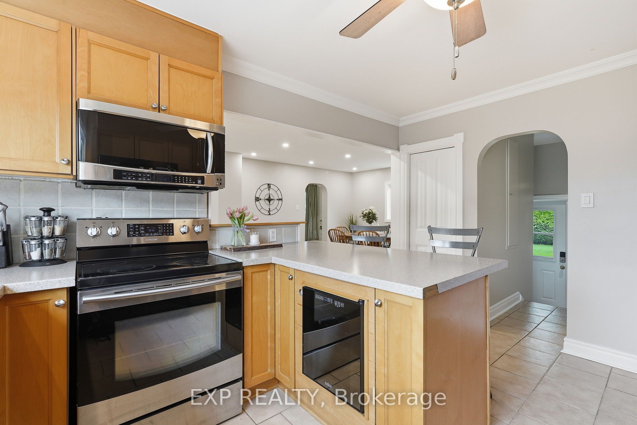 1876 Division Street Property Photo 11
