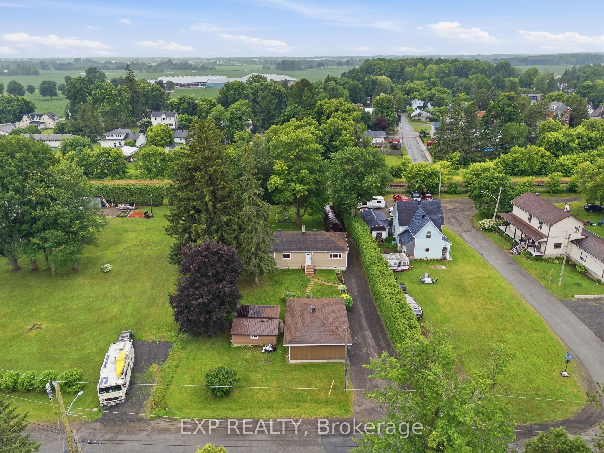 1876 Division Street Property Photo 22