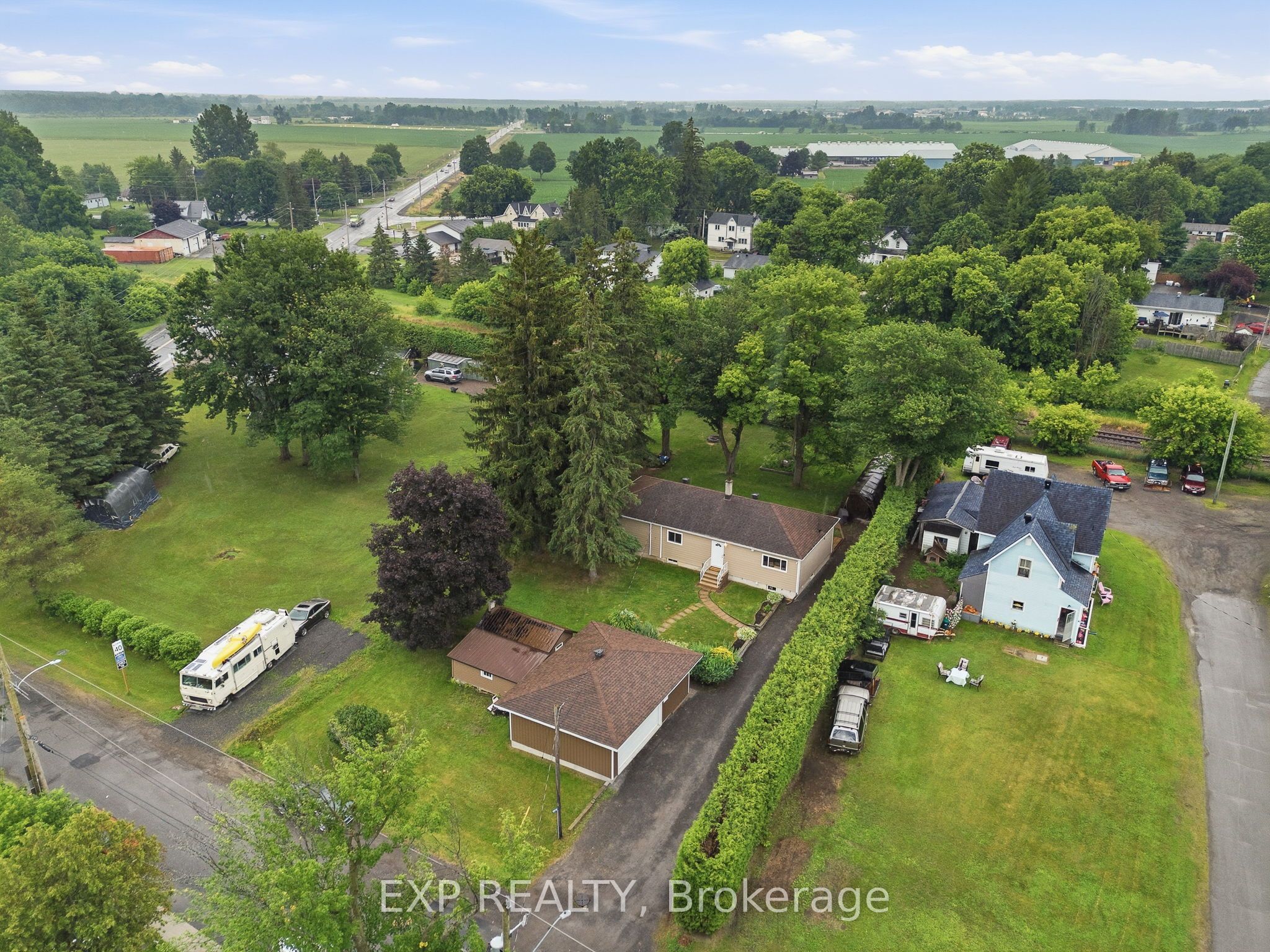 1876 Division Street Property Photo 24