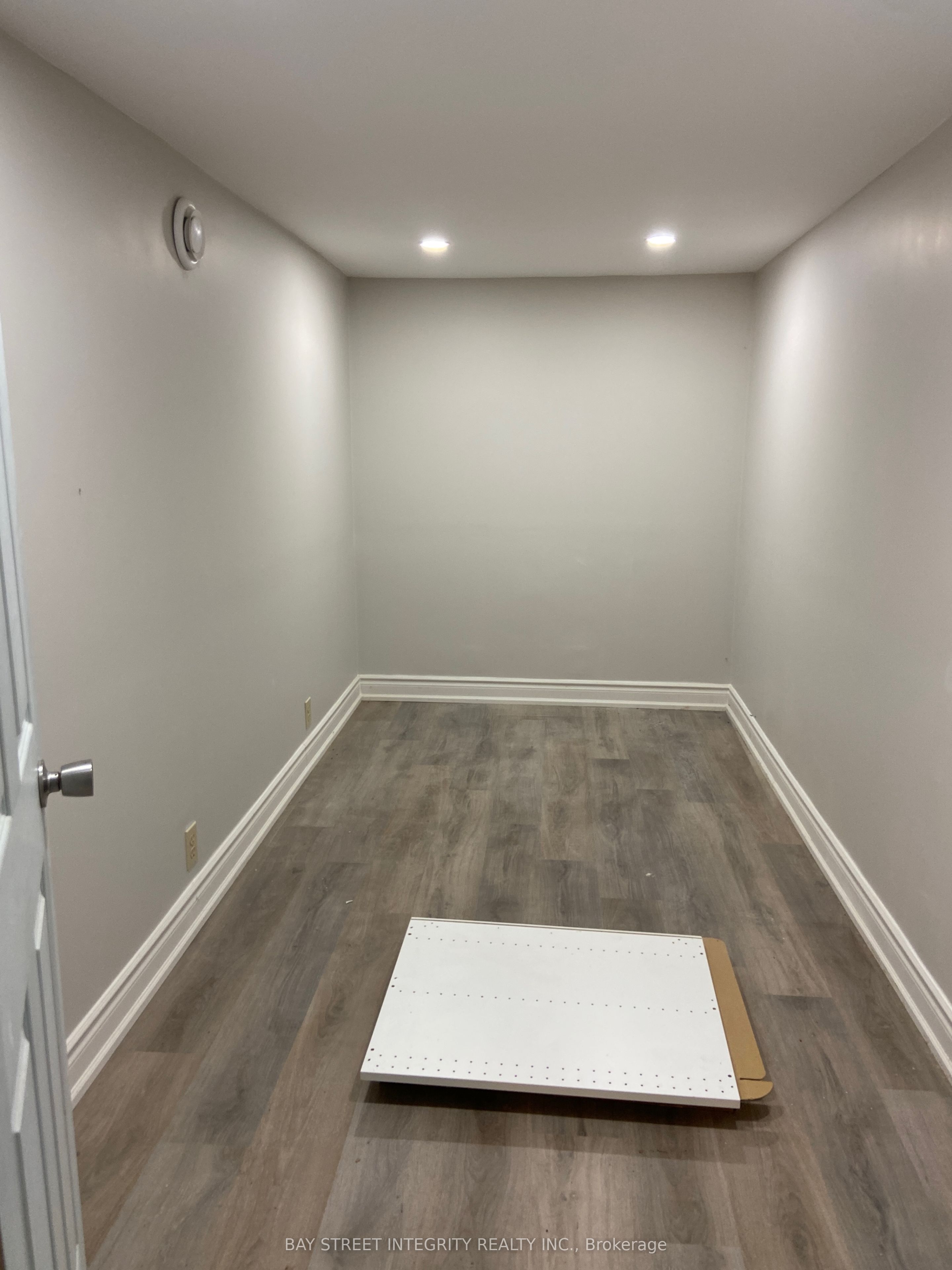 62 Ottawa Street Property Photo 33