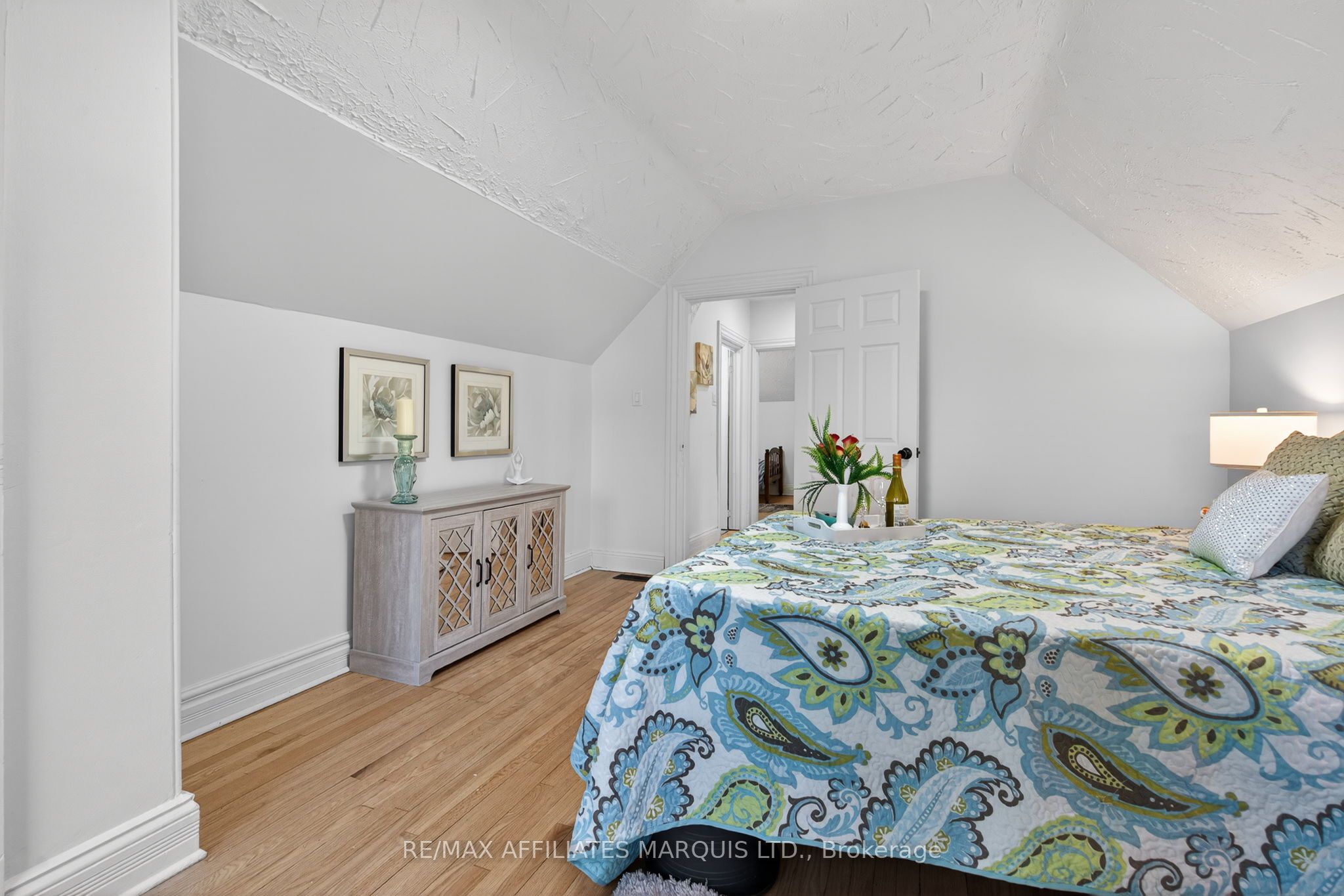 326 Third Street E Property Photo 32