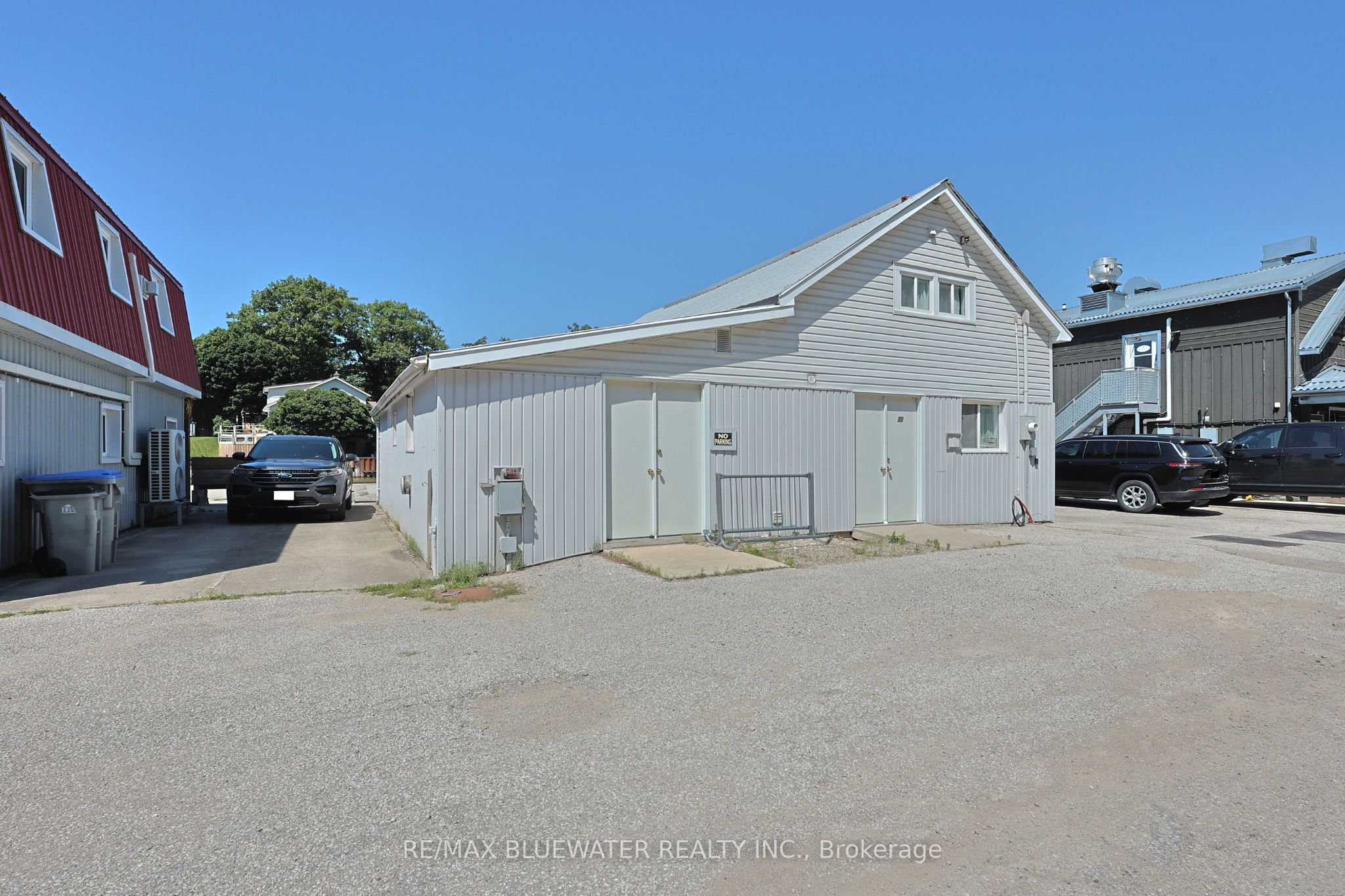 75 River Road Property Photo 5