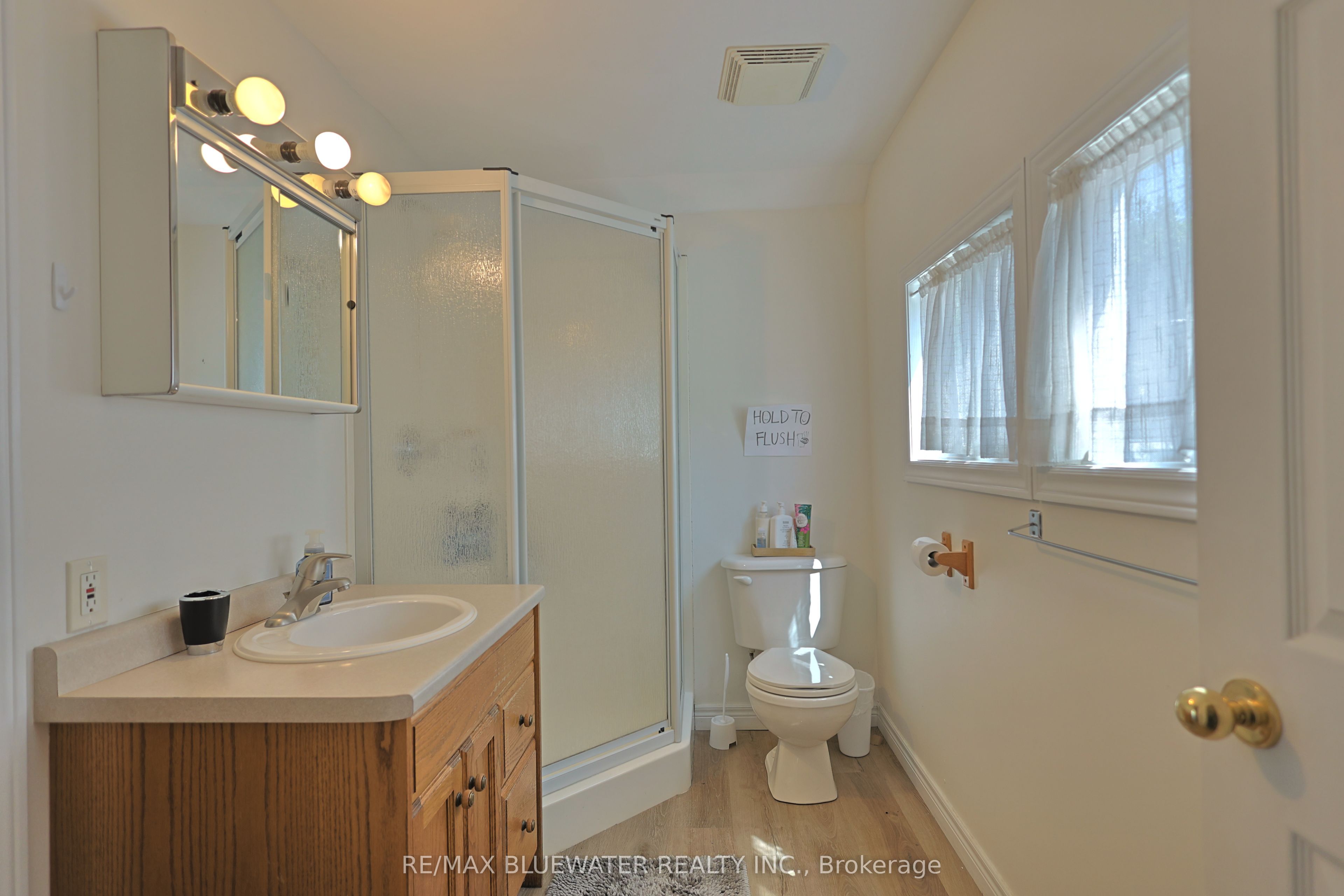 75 River Road Property Photo 12