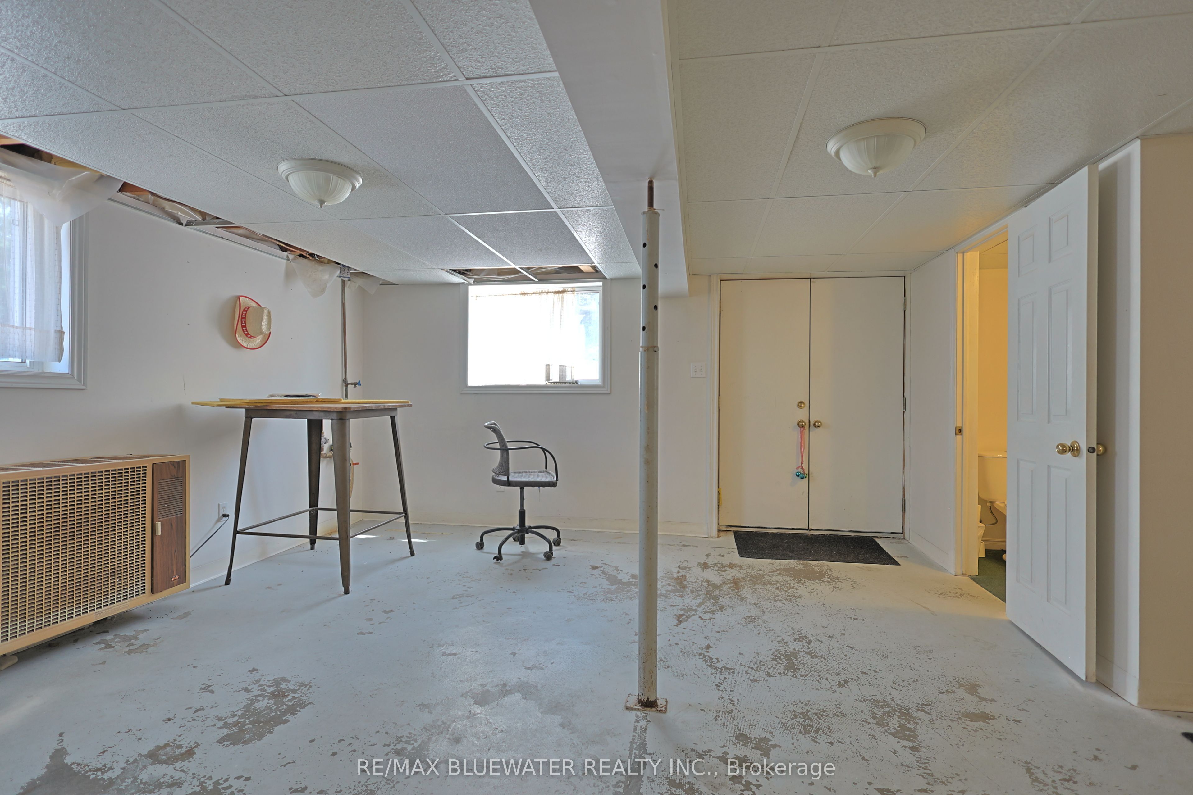 75 River Road Property Photo 14