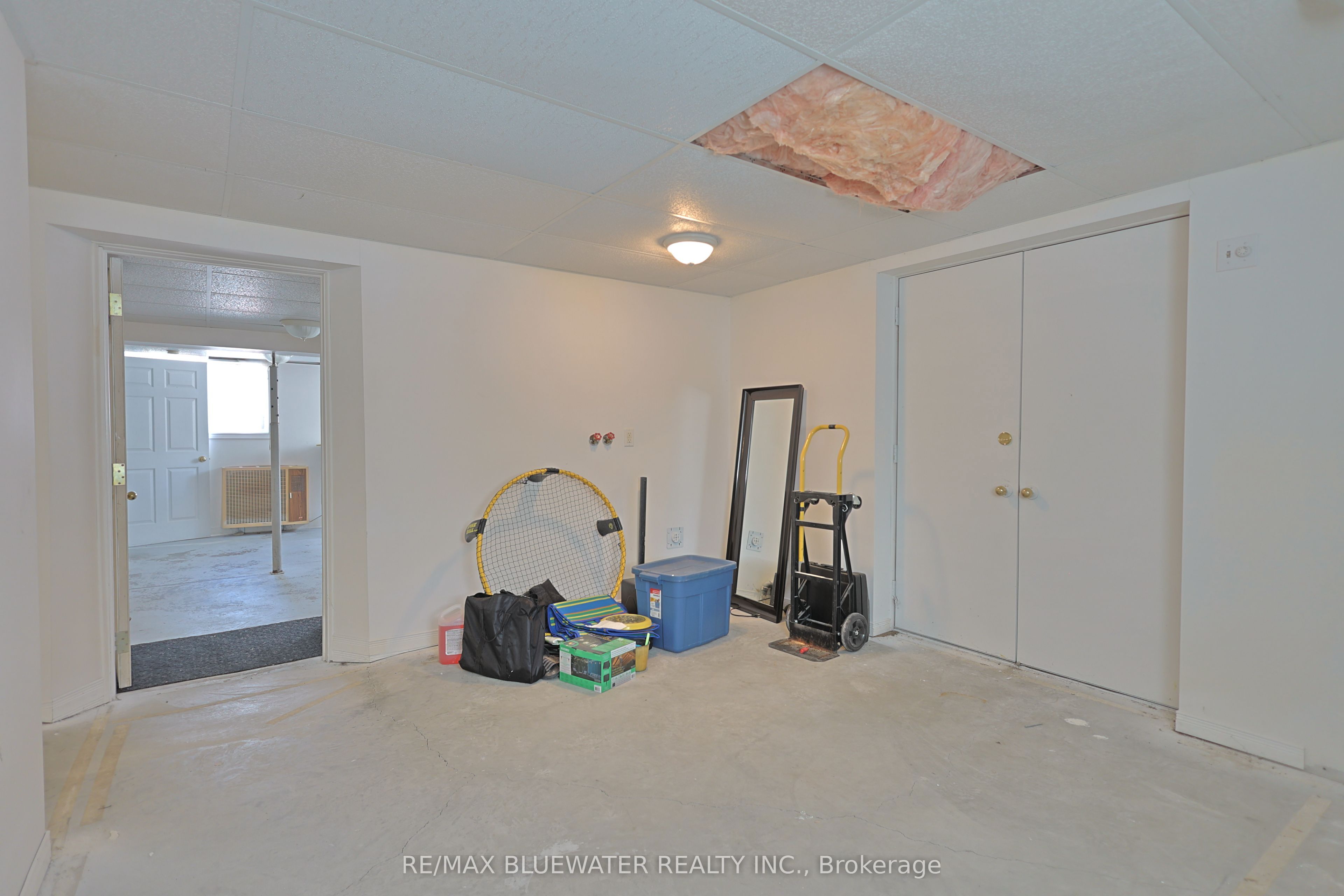 75 River Road Property Photo 15
