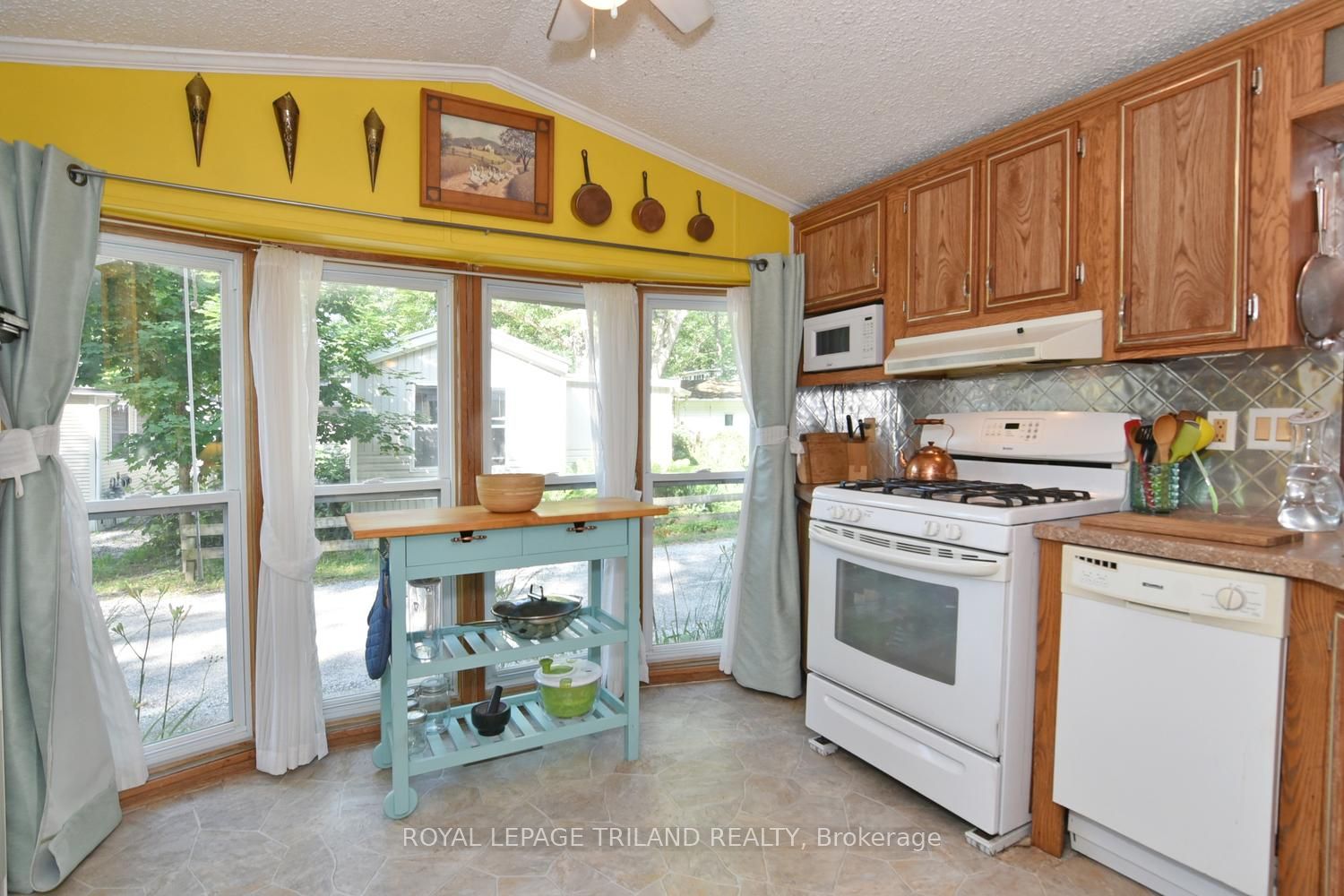 9910 Northville Crescent B11 Property Photo 15