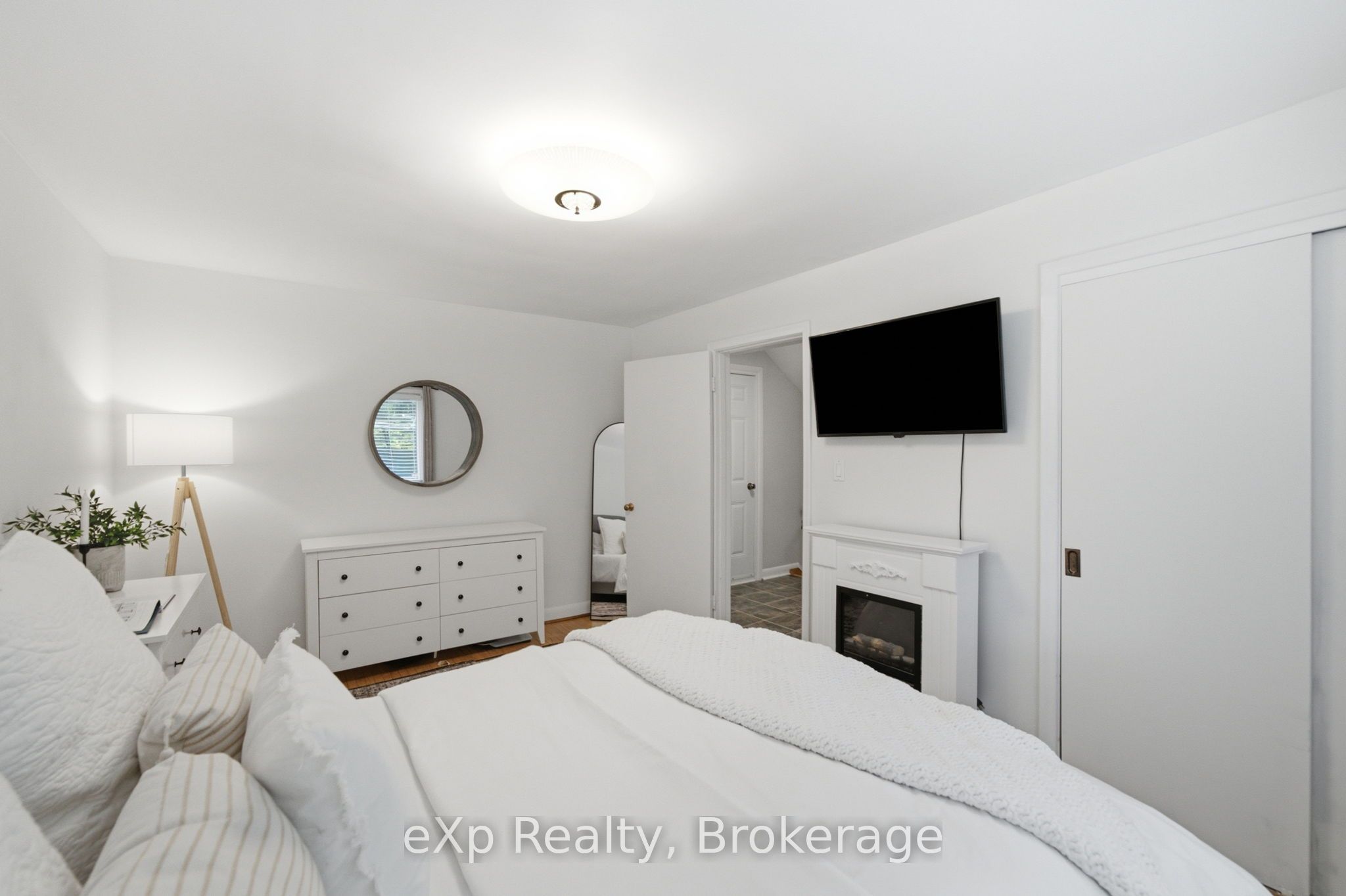 4 Mitchell Street Property Photo 24