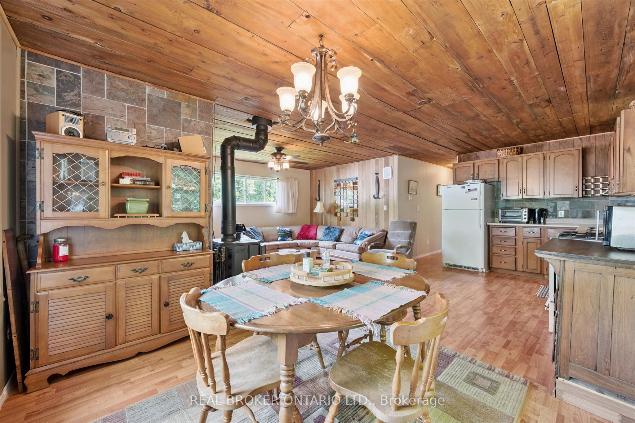 127 Cedar Crescent Property Photo 11