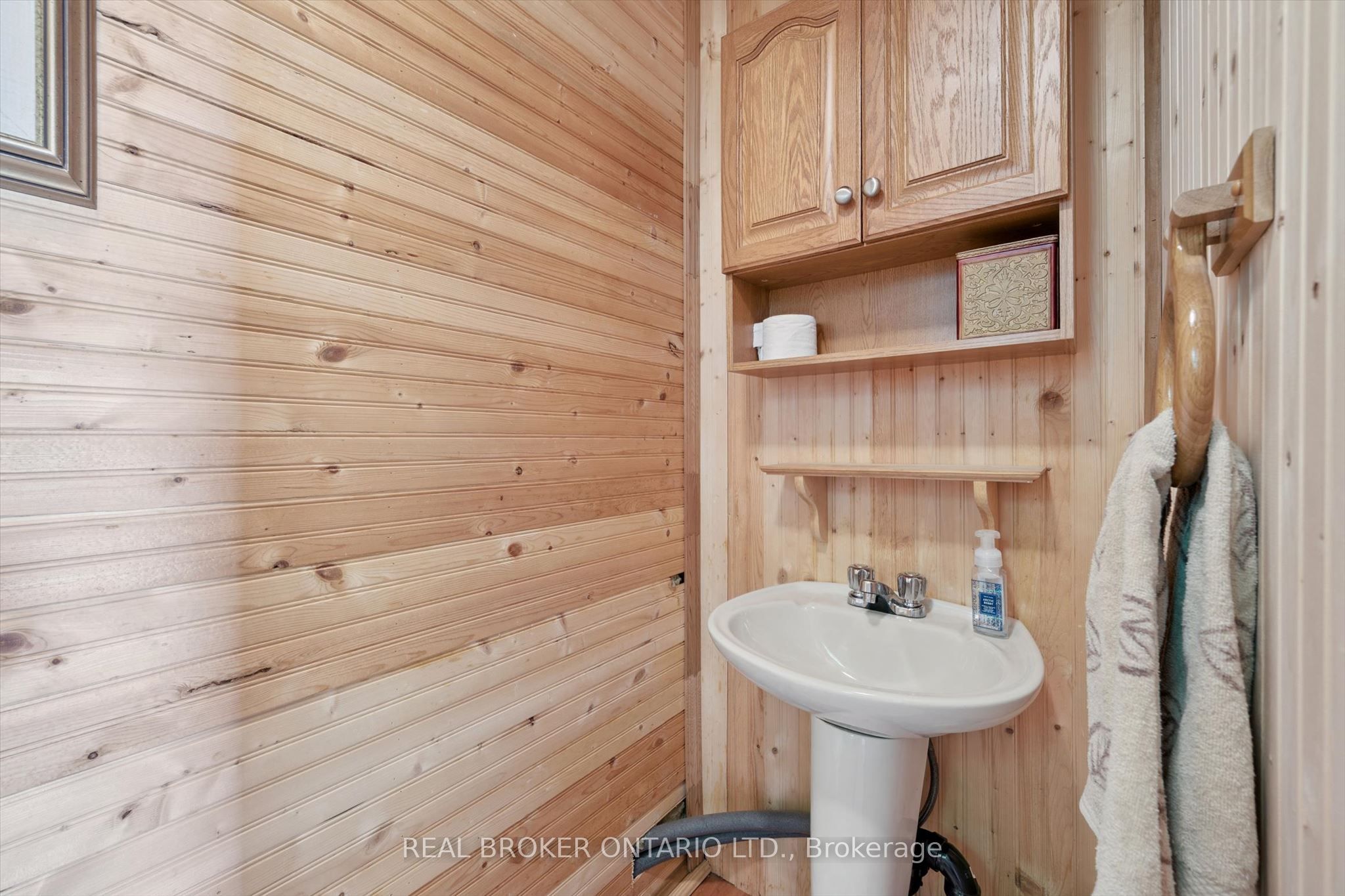 127 Cedar Crescent Property Photo 14
