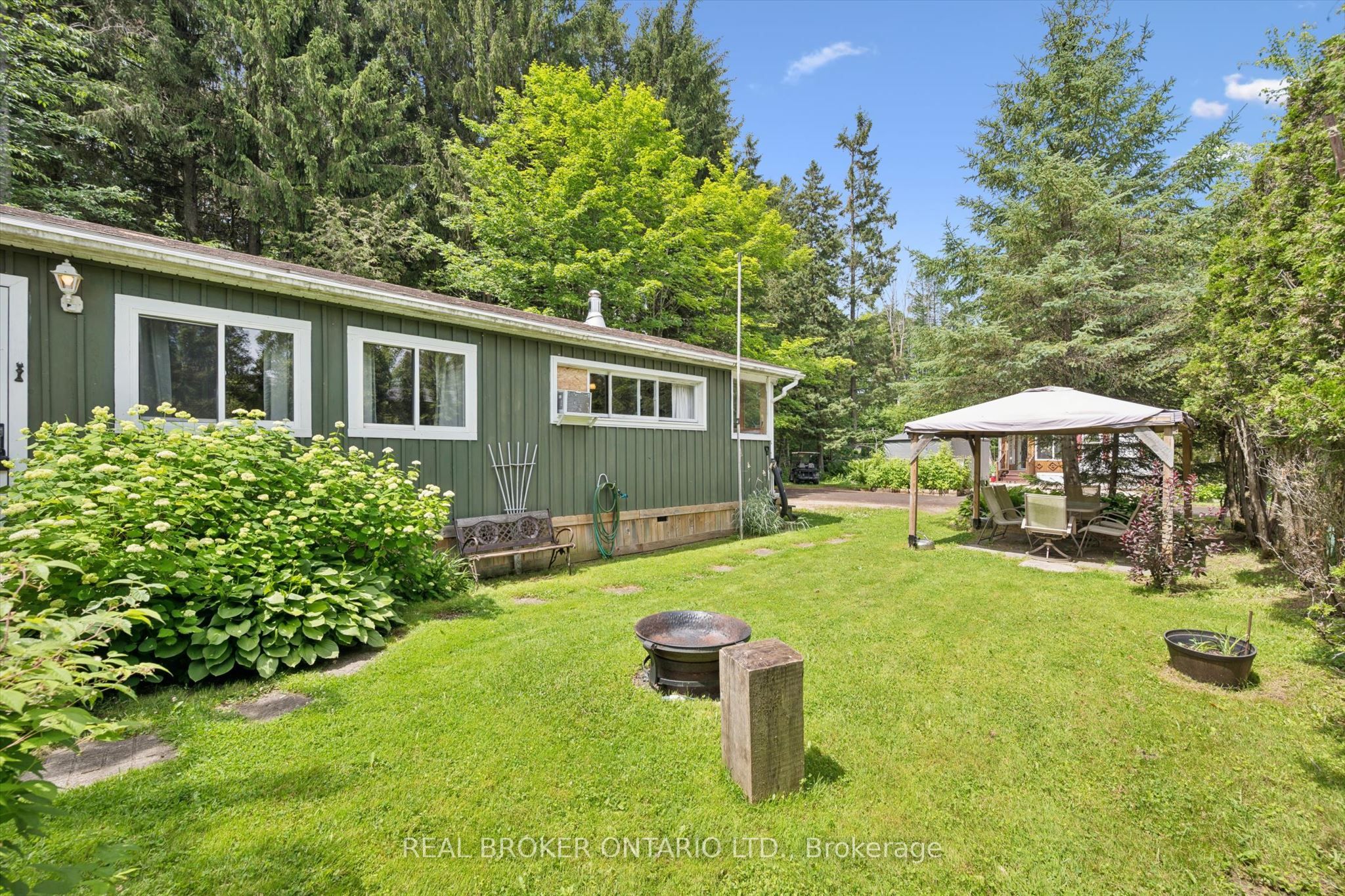 127 Cedar Crescent Property Photo 20