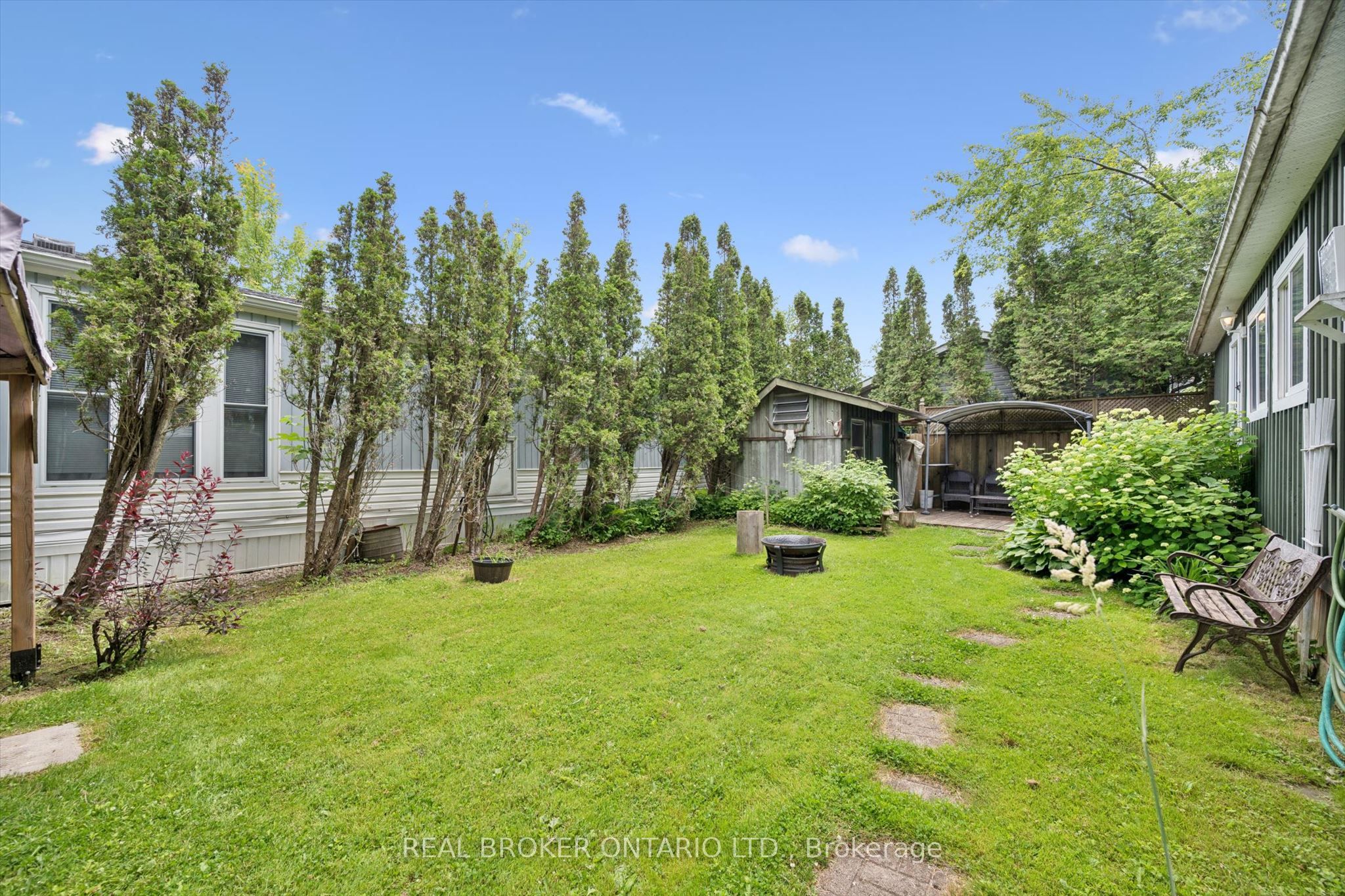 127 Cedar Crescent Property Photo 23