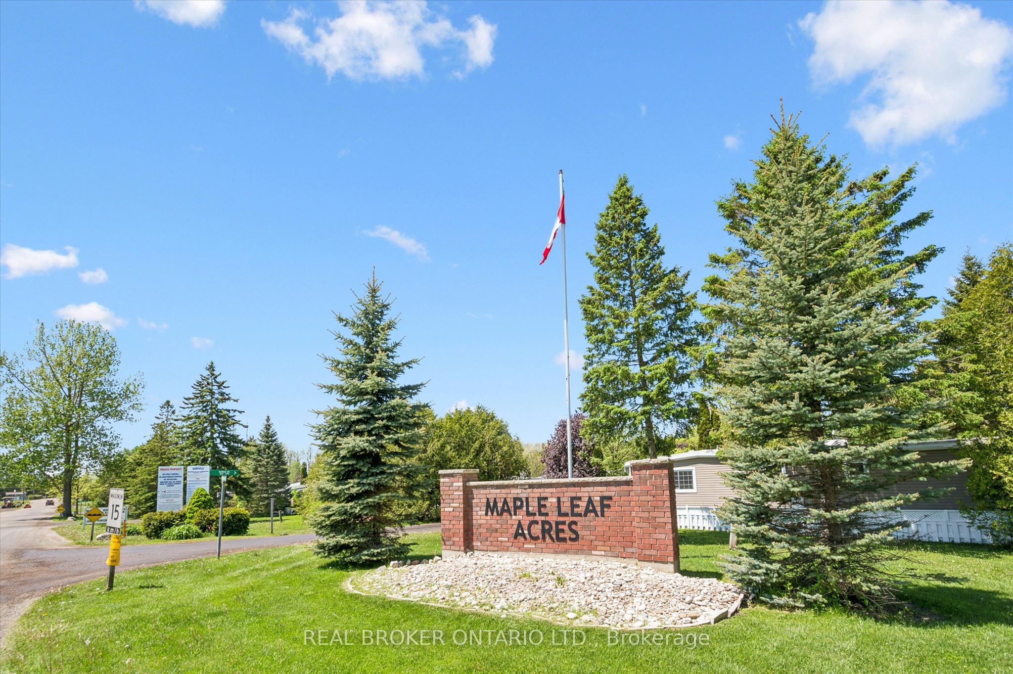 127 Cedar Crescent Property Photo 26