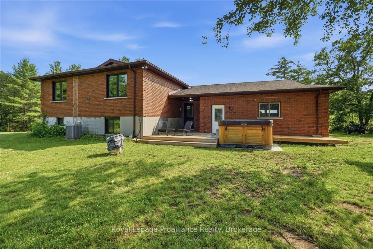 10389 Highway 41 Property Photo 33