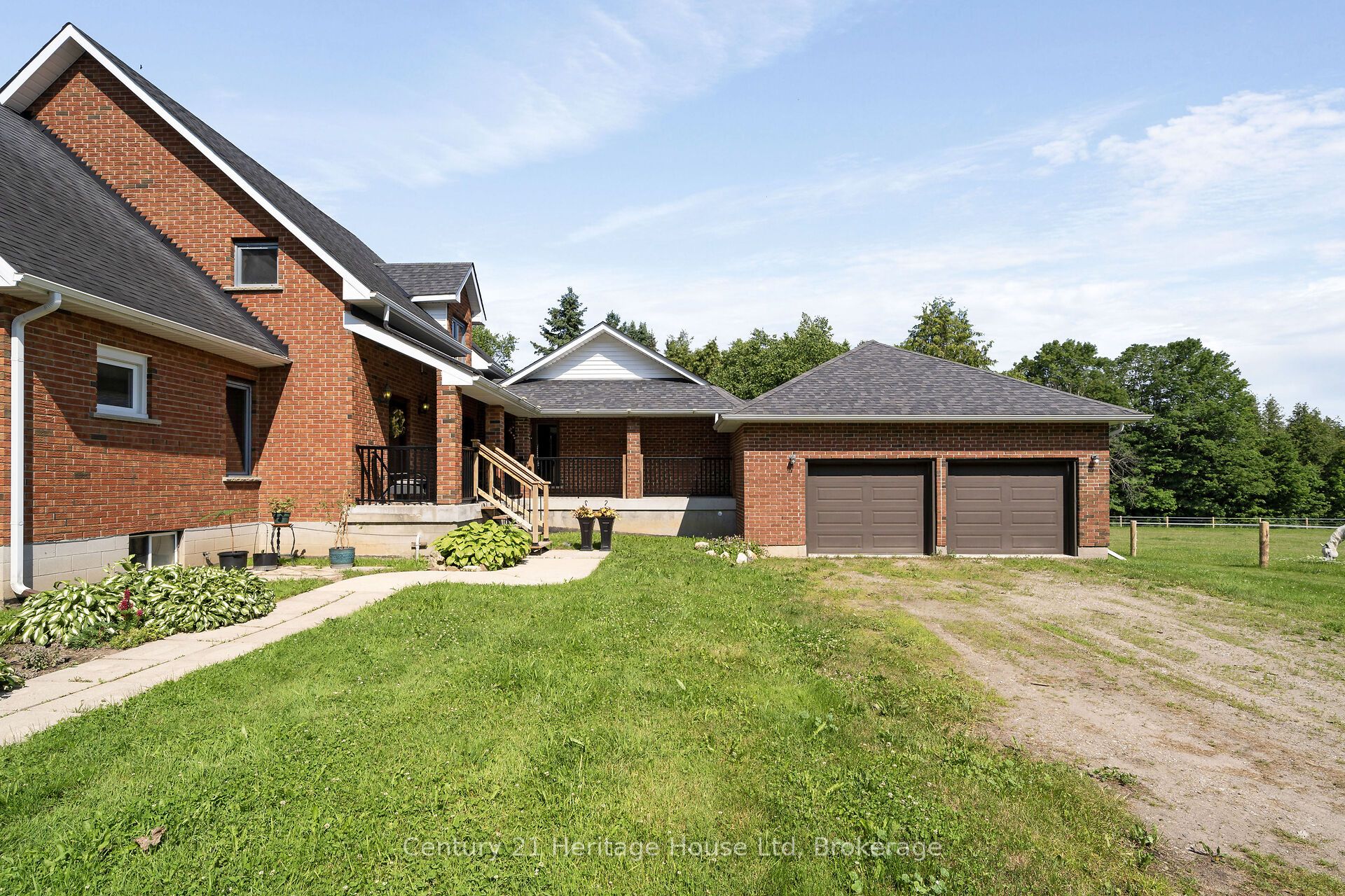 5822 2nd Line Property Photo 7