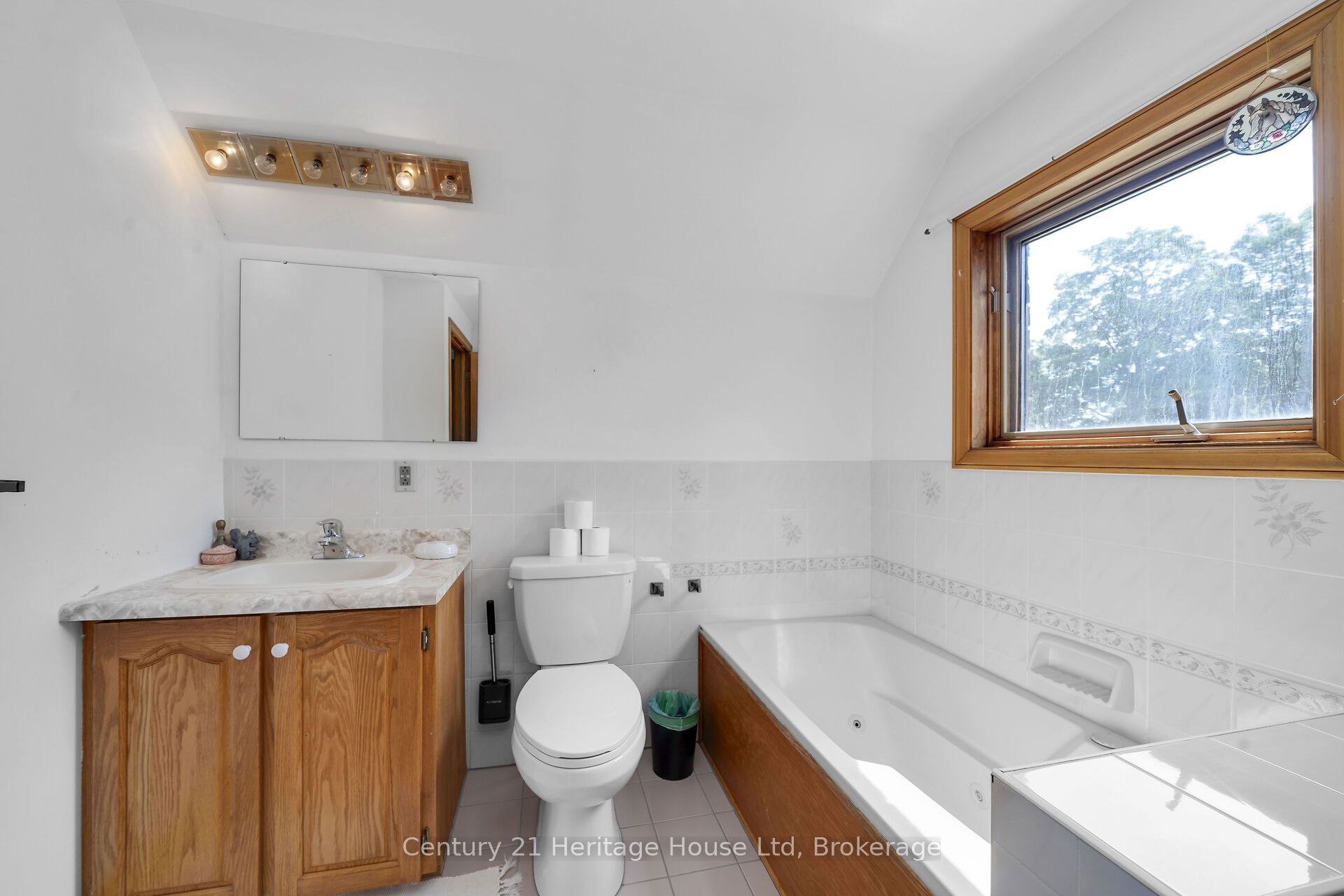 5822 2nd Line Property Photo 23