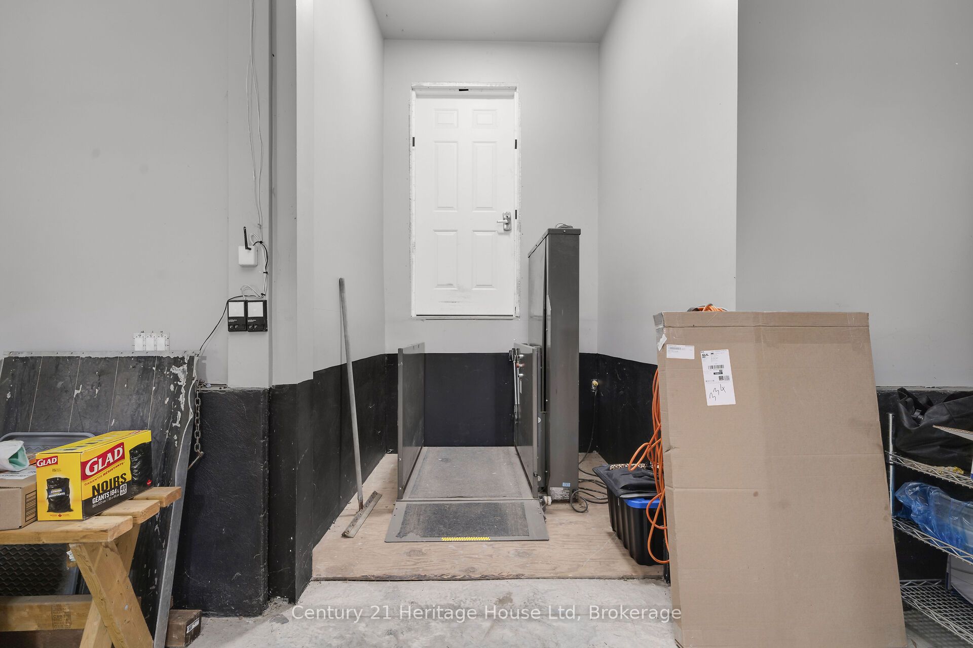5822 2nd Line Property Photo 29