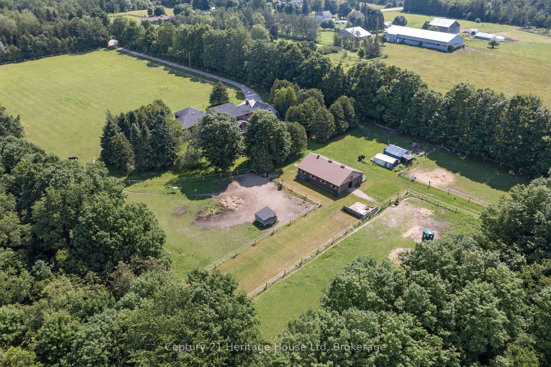 5822 2nd Line Property Photo 33